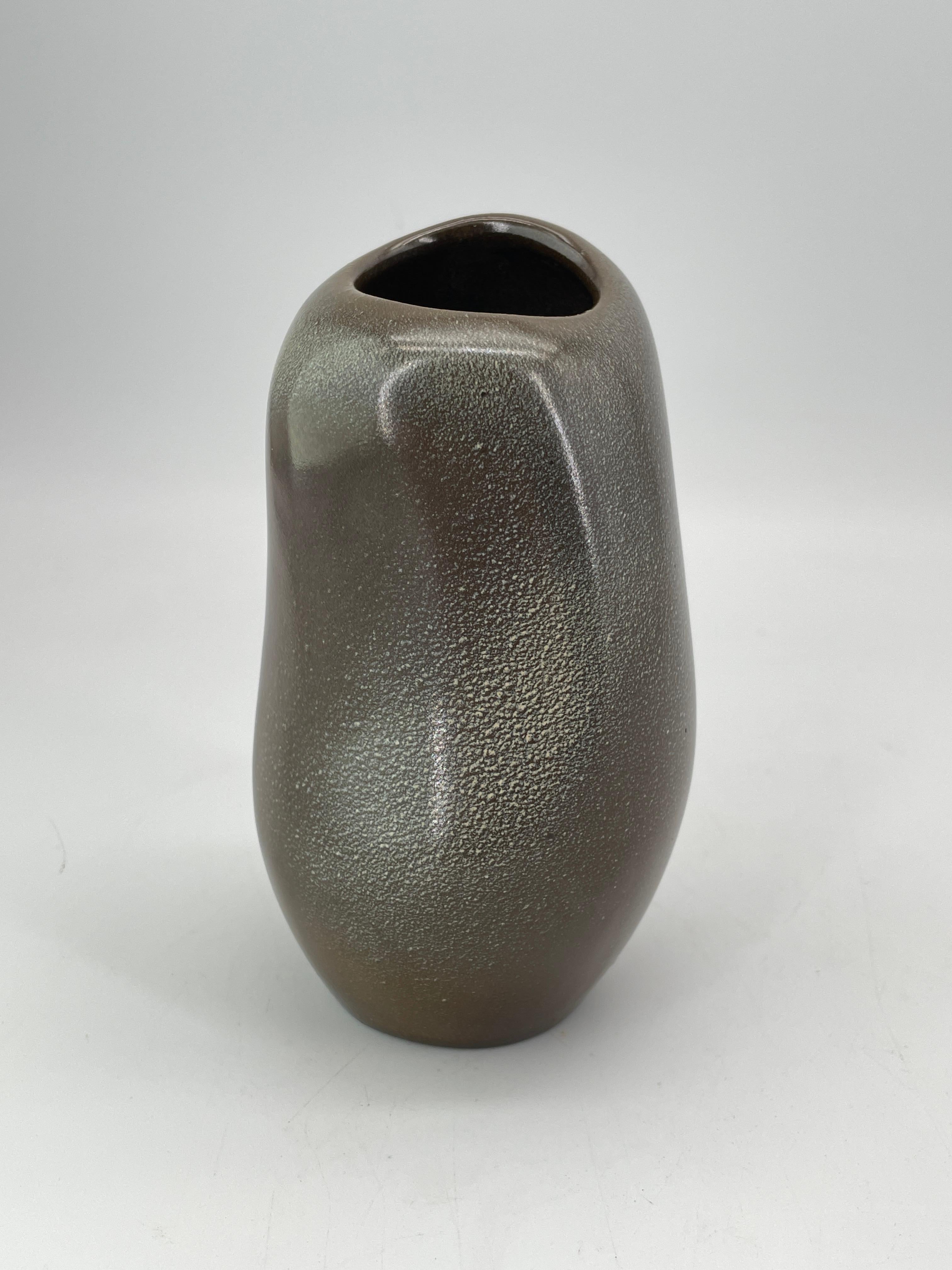 Smaltato Vaso dal design organico anni '50 di Minnie Negoro Donna giapponese Alfred Noguchi Jouve in vendita