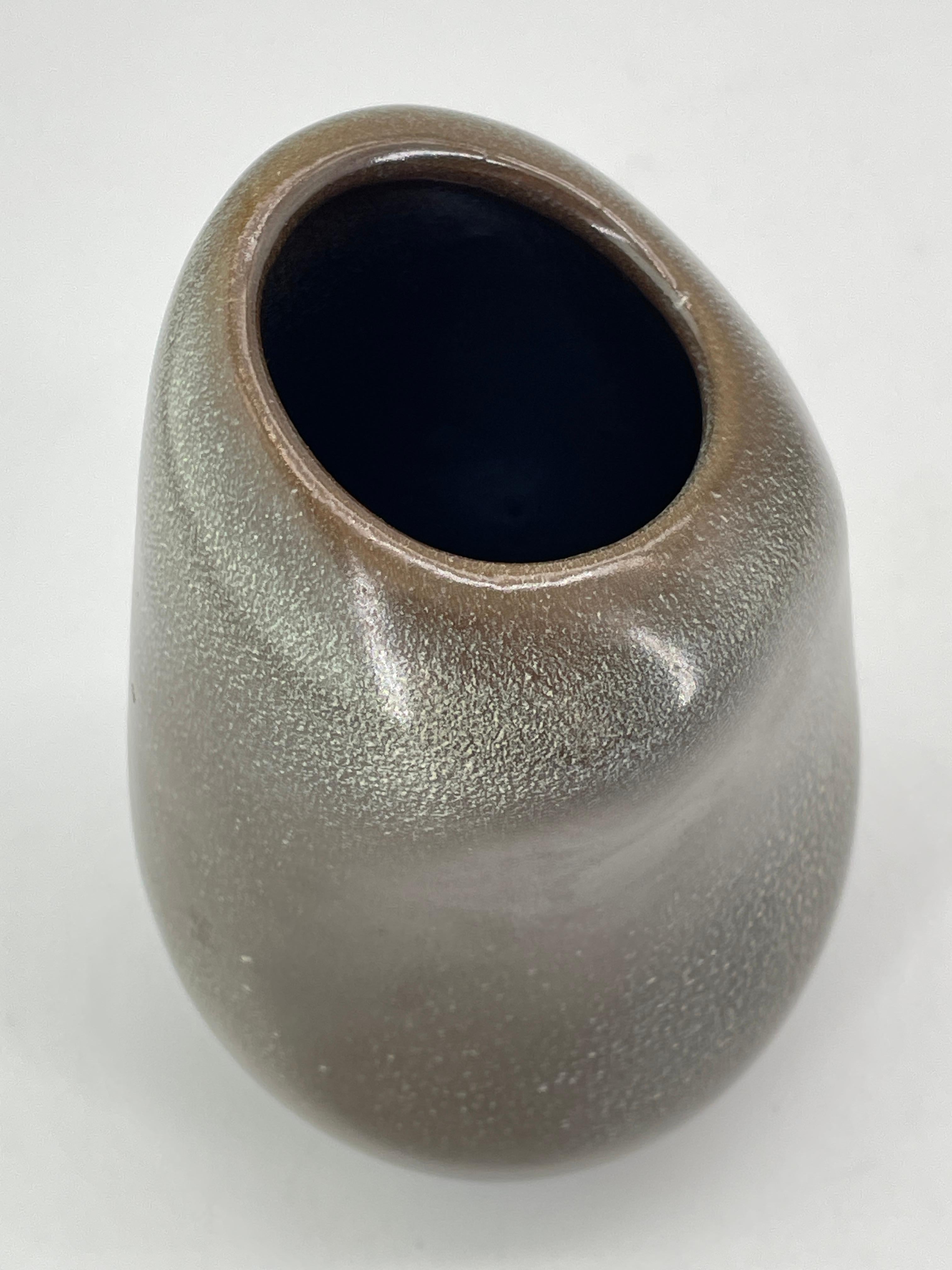 Vaso dal design organico anni '50 di Minnie Negoro Donna giapponese Alfred Noguchi Jouve In condizioni buone in vendita a Hyattsville, MD