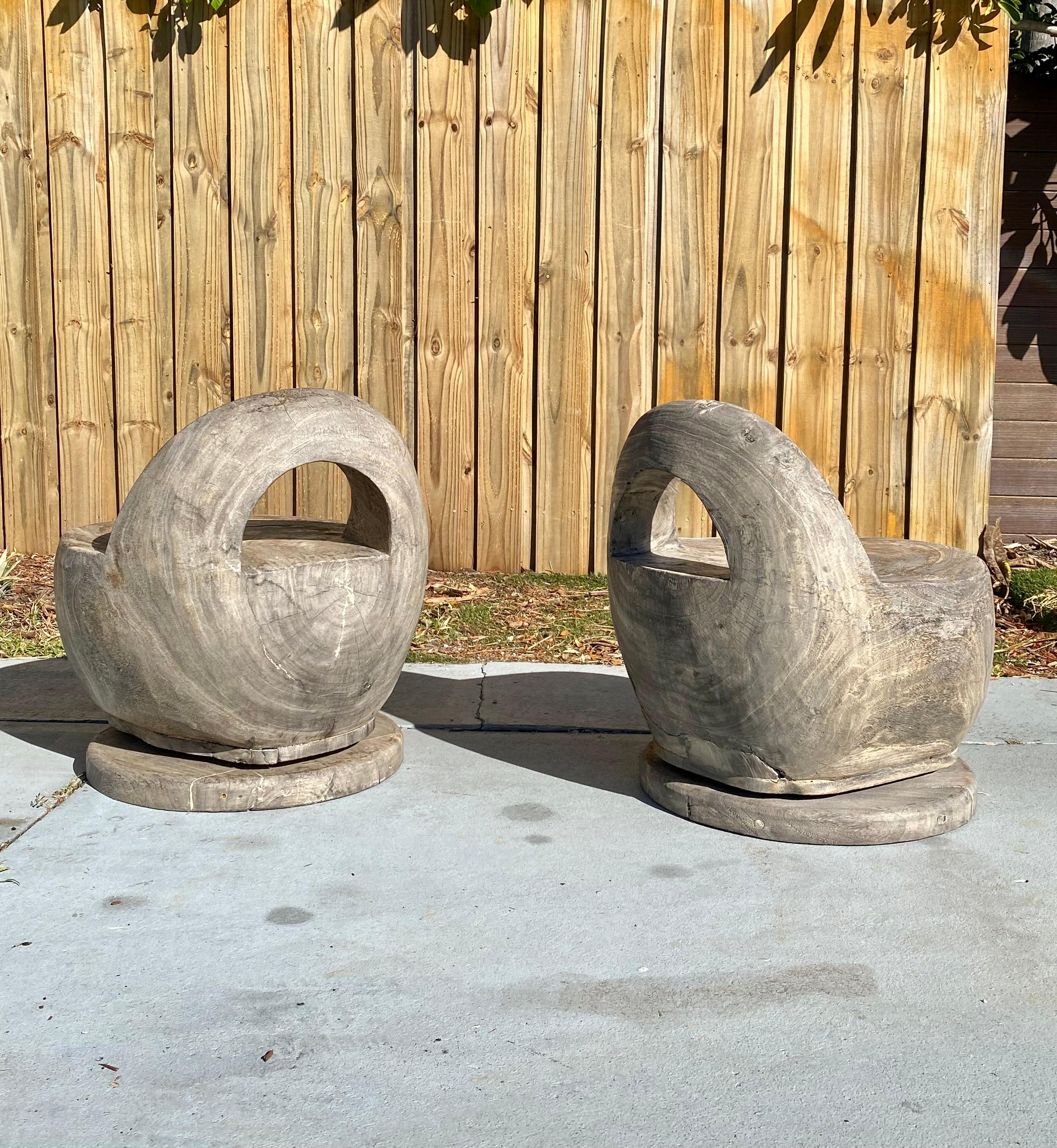 1950s Organic Wood Sculptural Sculptural Barrel Cerused Oak Swivel Chairs, Set of 2 Bon état - En vente à Fort Lauderdale, FL