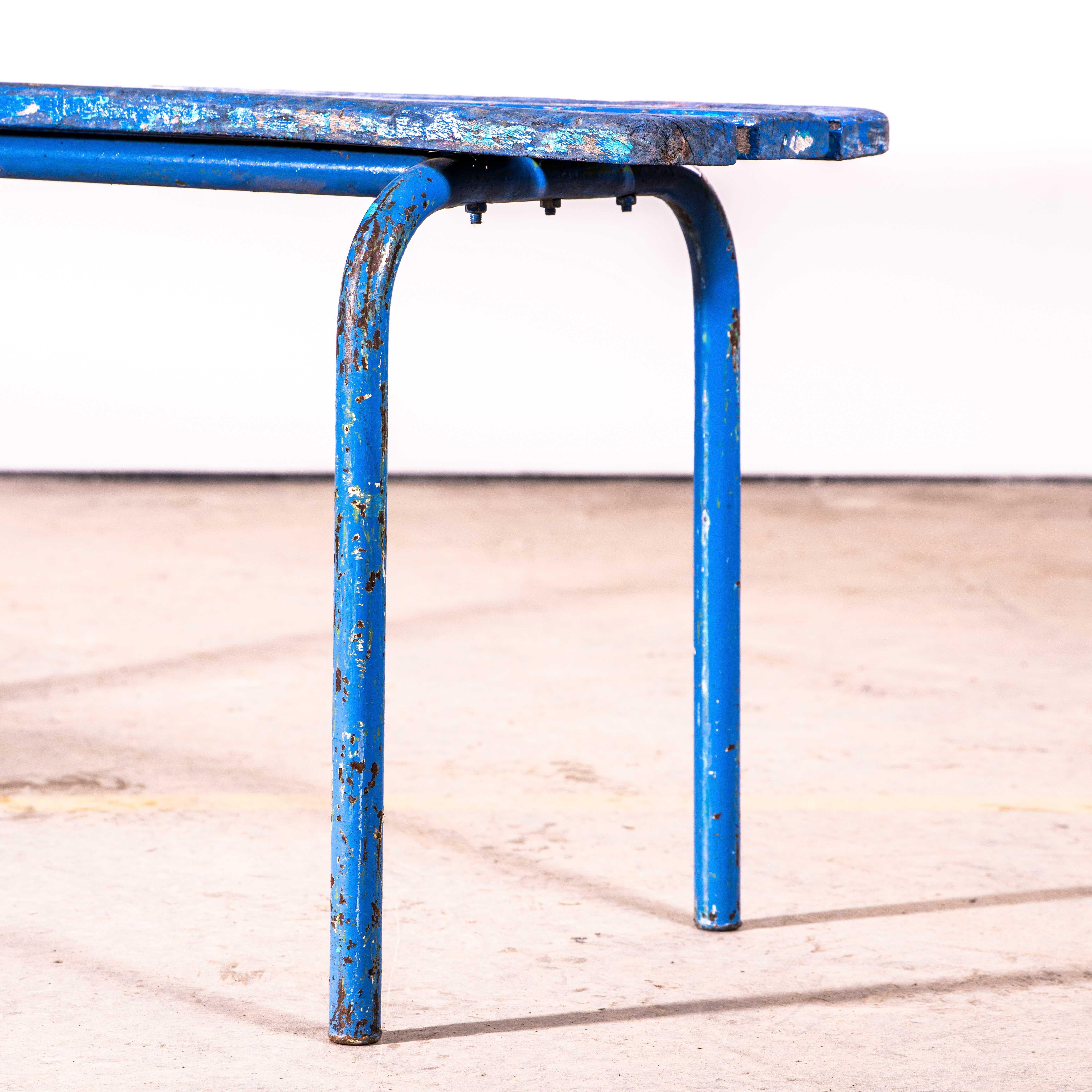 1950's Original Blaue Mullca Lange Bänke - Gute Menge verfügbar im Angebot 3