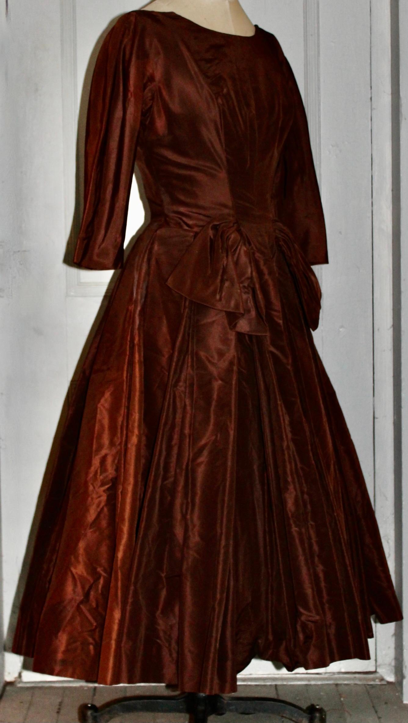 1950's Original by Rudolf Silk Taffeta Cocktail Dress In Good Condition For Sale In Sharon, CT