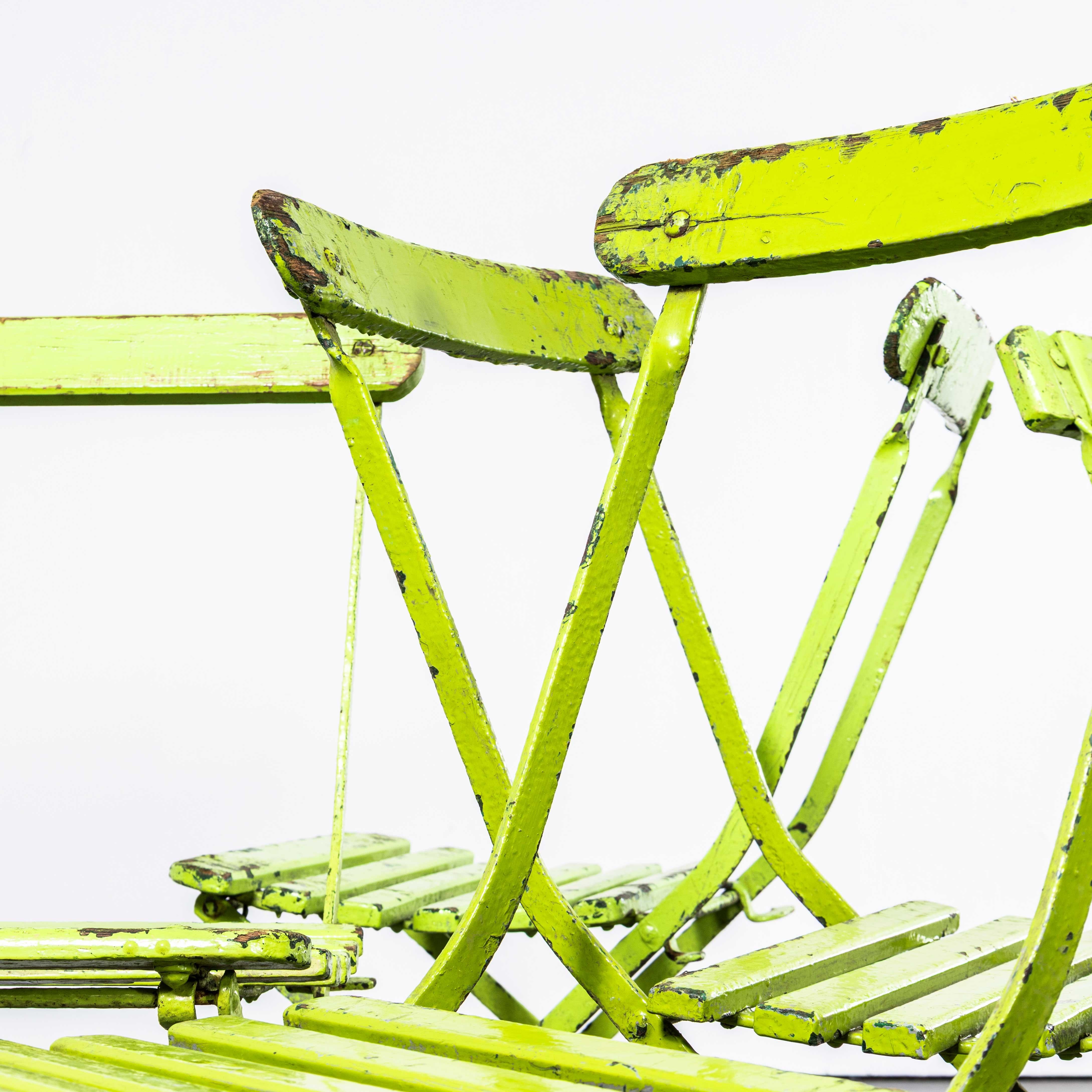 1950's Original Englischer Pavillon Lime Green Klappstühle im Angebot 1