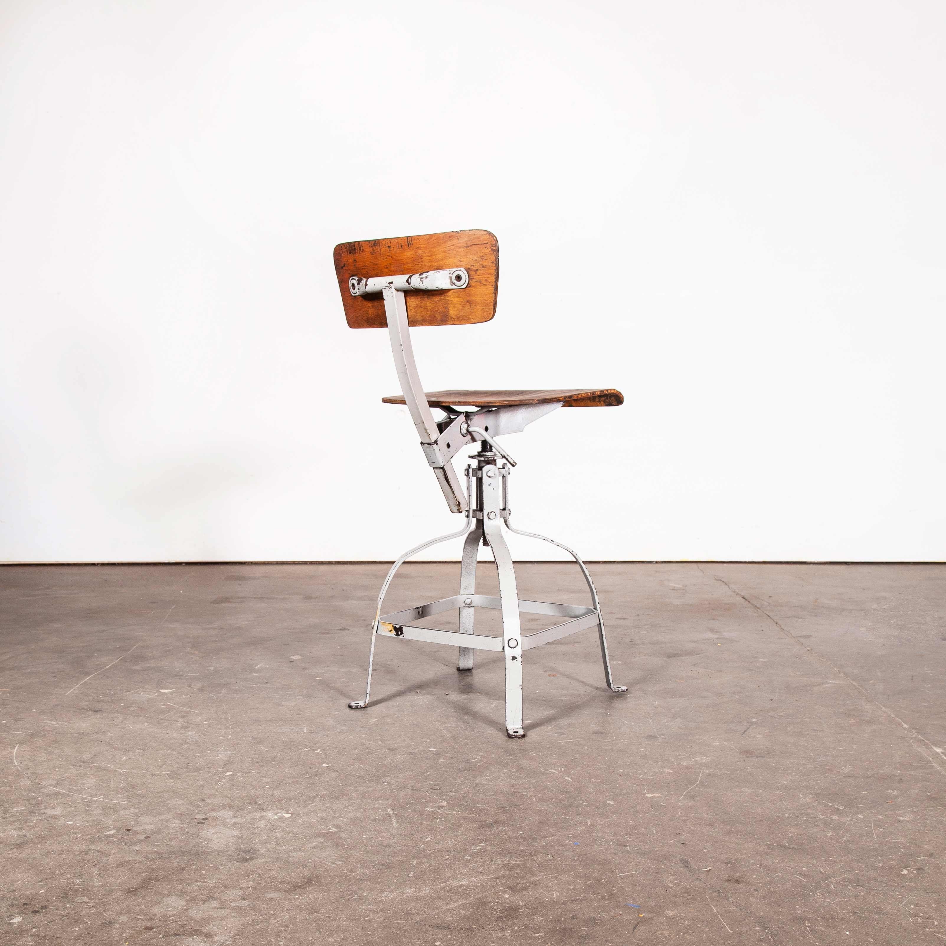 Mid-20th Century 1950s Original French Bienaise Swiveling Workshop Chair, Grey Frame