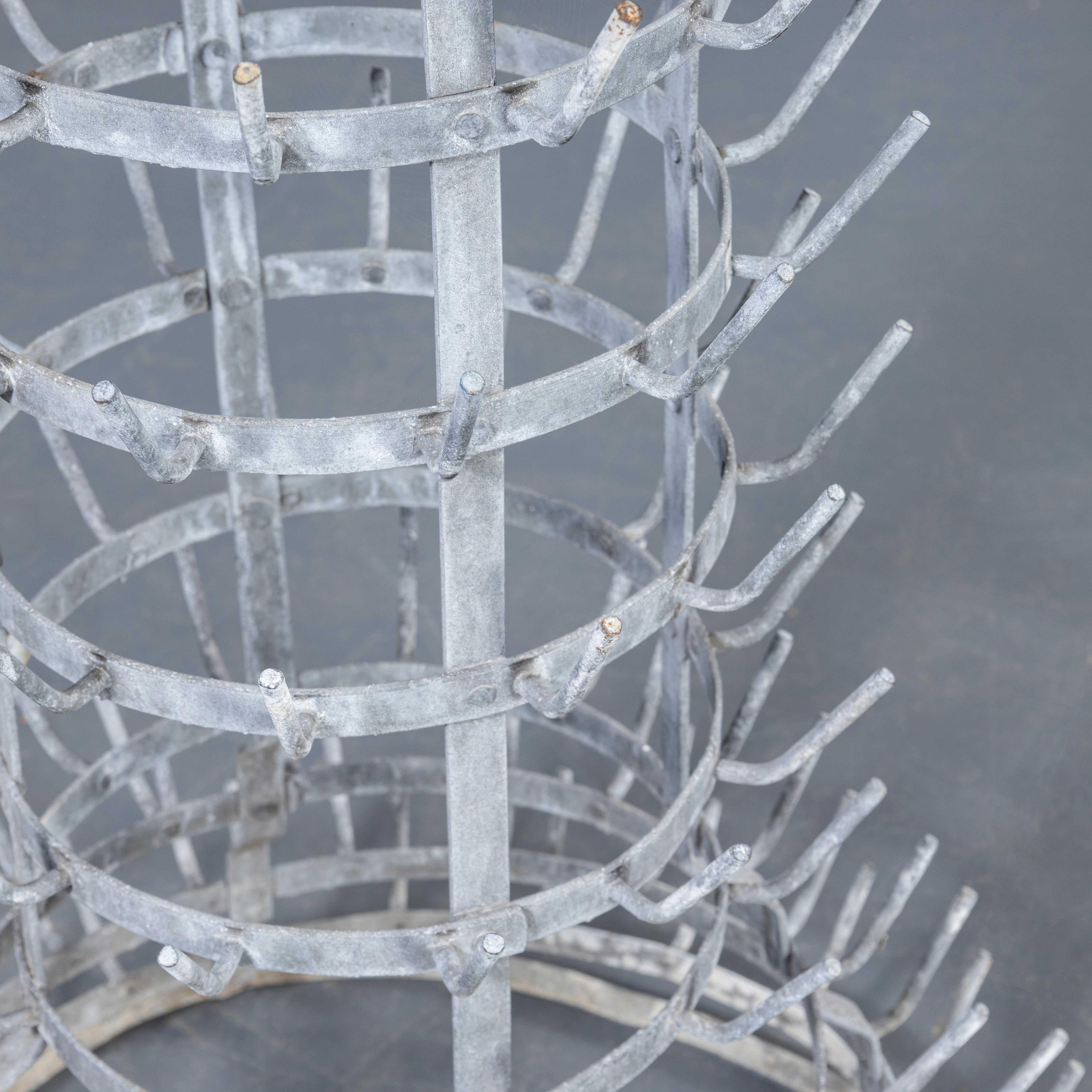 Metallo Scaffale per l'asciugatura delle bottiglie originale francese degli anni '50 (Model 3318) in vendita