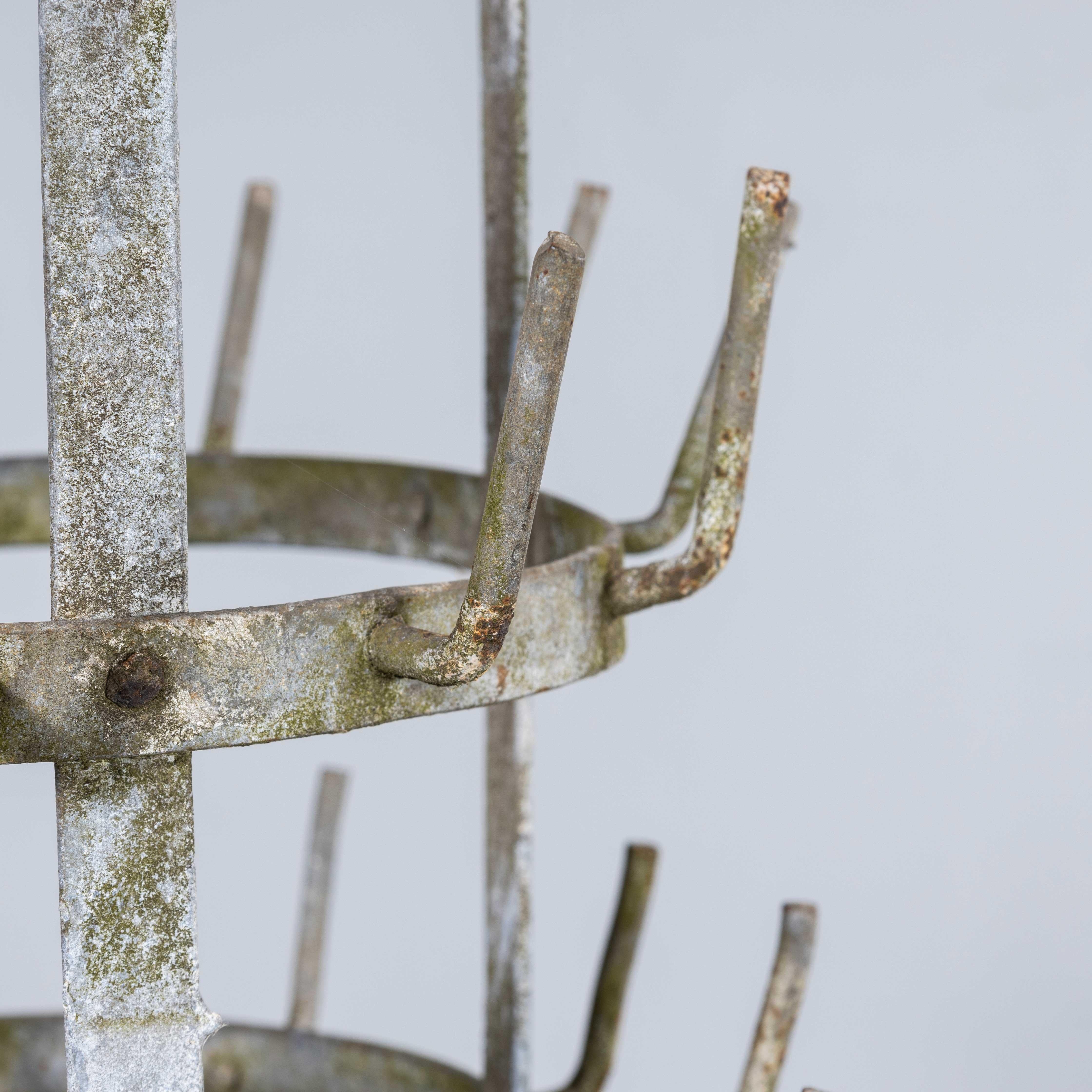 Scaffale per l'asciugatura delle bottiglie francese originale del 1950 (Model 3319) In condizioni buone in vendita a Hook, Hampshire