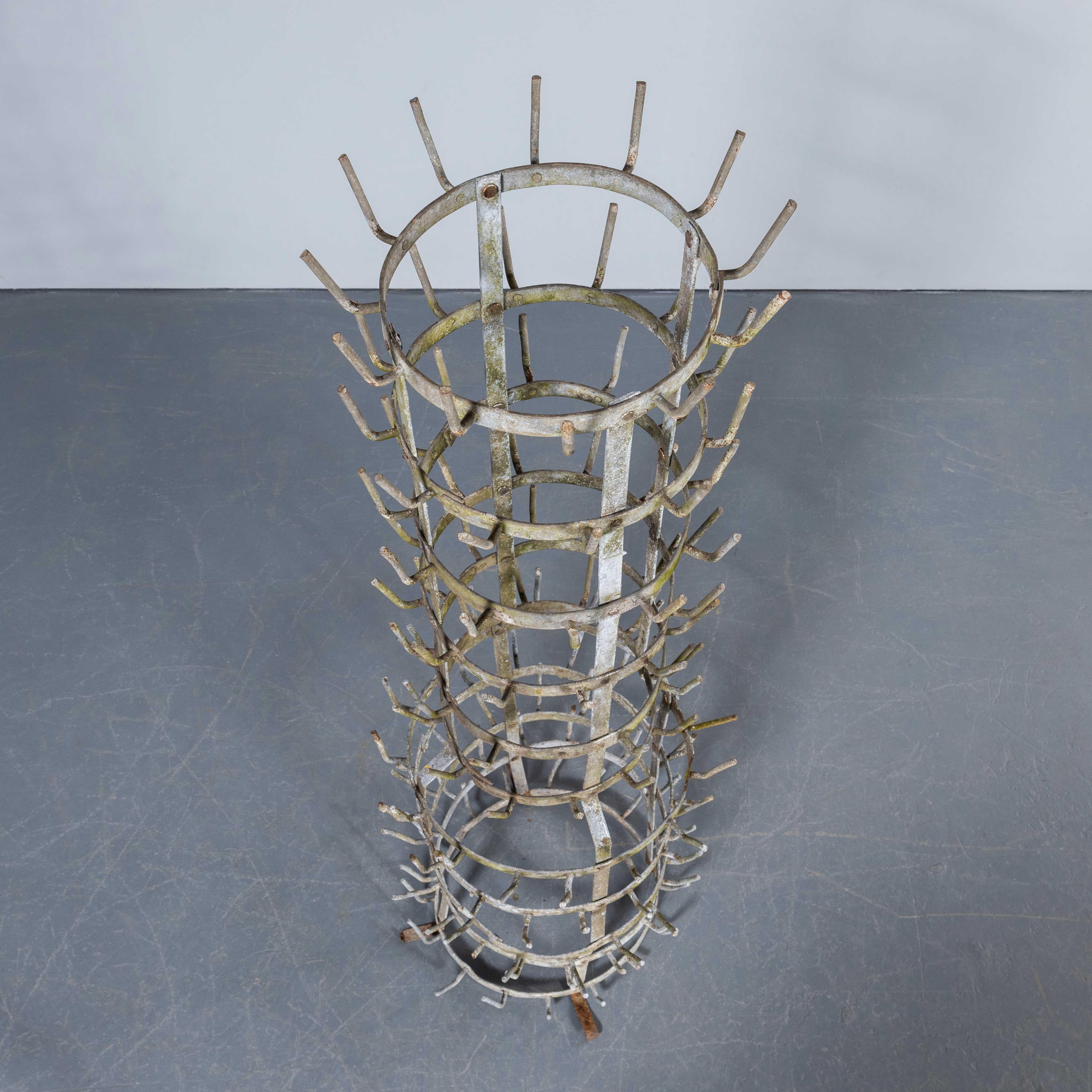 Metallo Scaffale per l'asciugatura delle bottiglie francese originale del 1950 (Model 3319) in vendita