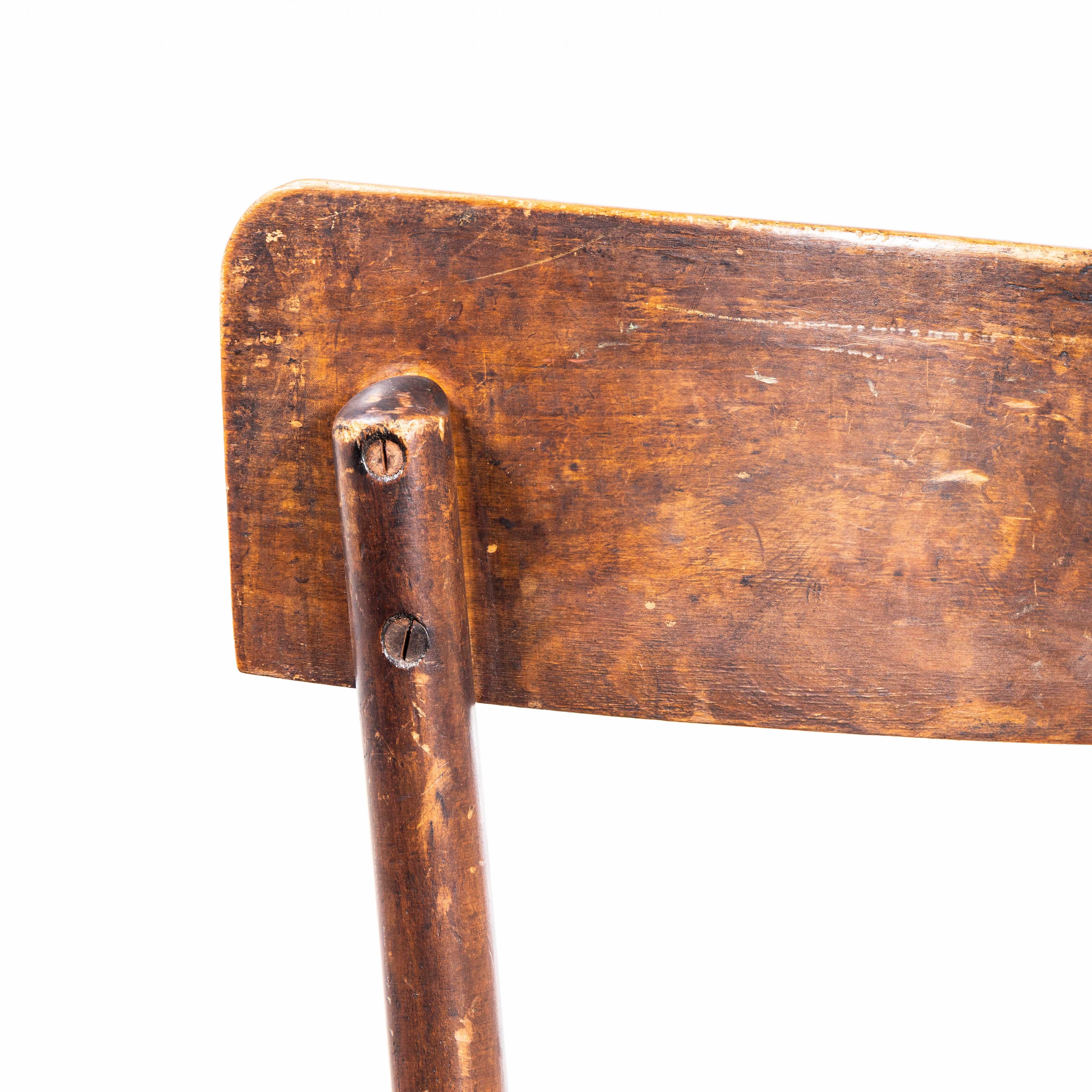 Juego de seis sillas de comedor originales francesas de madera curvada de roble de los años 50 mediados del siglo XX en venta