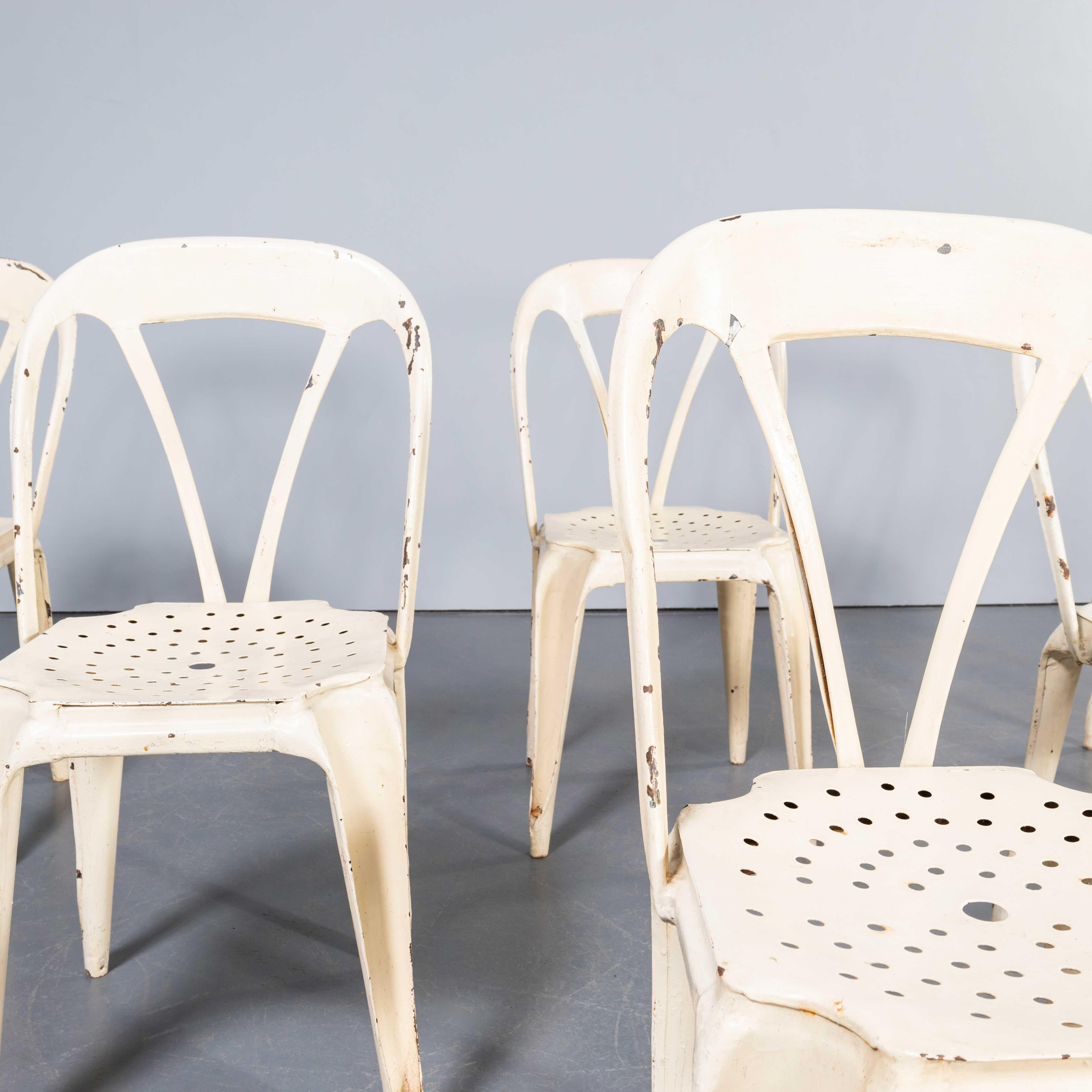 1950's Original Französisch Multipl's Dining Chairs - Set von sechs Weiß im Zustand „Gut“ im Angebot in Hook, Hampshire