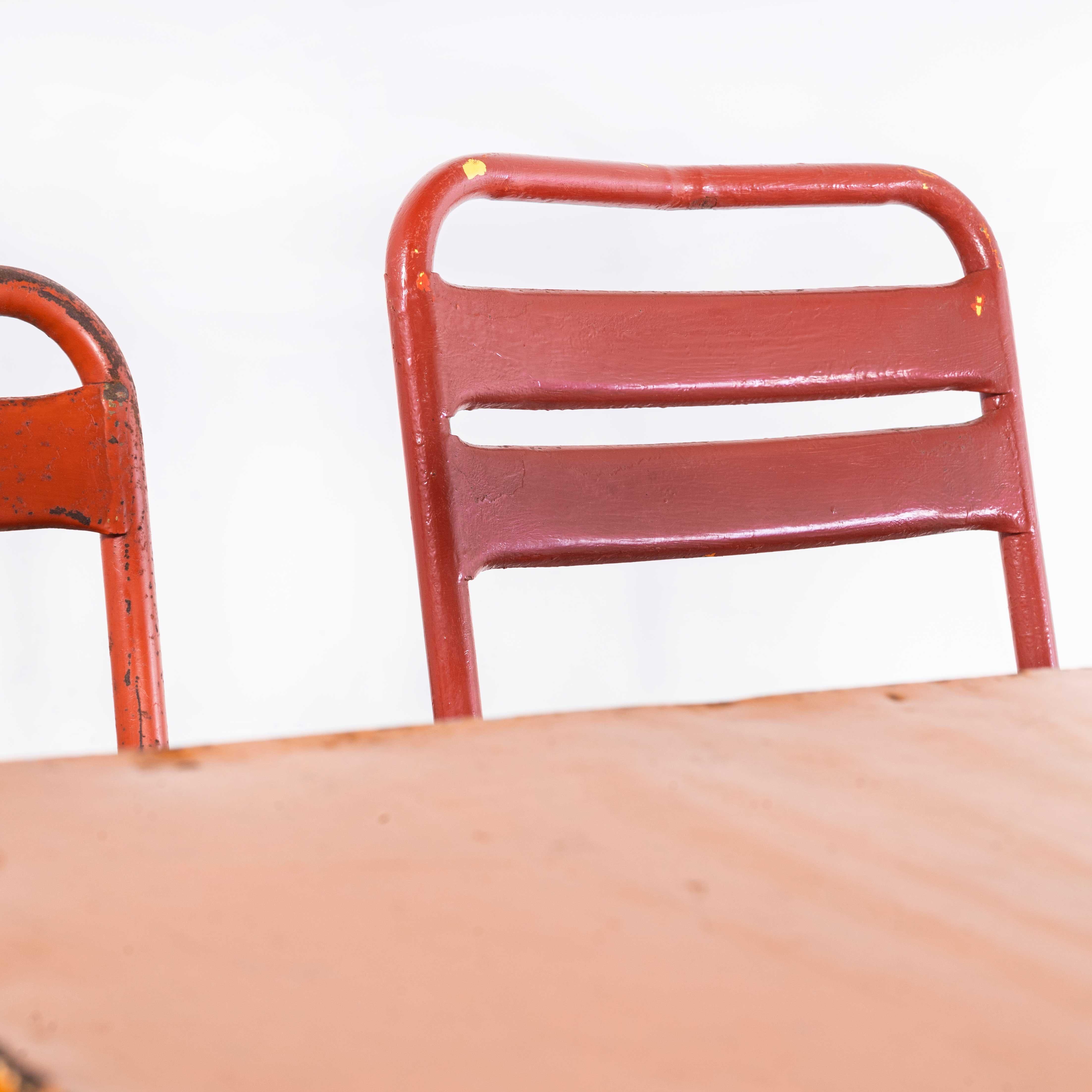Métal Ensemble de table et chaises d'extérieur français d'origine des années 1950 - Quatre chaises (2623) en vente
