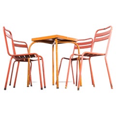 Ensemble de table et chaises d'extérieur français d'origine des années 1950 - Quatre chaises (2623)