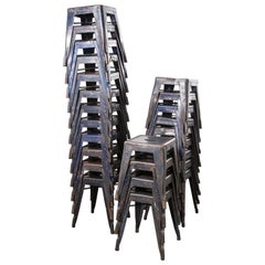 Tabourets de salle à manger Tolix français originaux bleu en feuille de métal des années 1950, lot de vingt-cinq