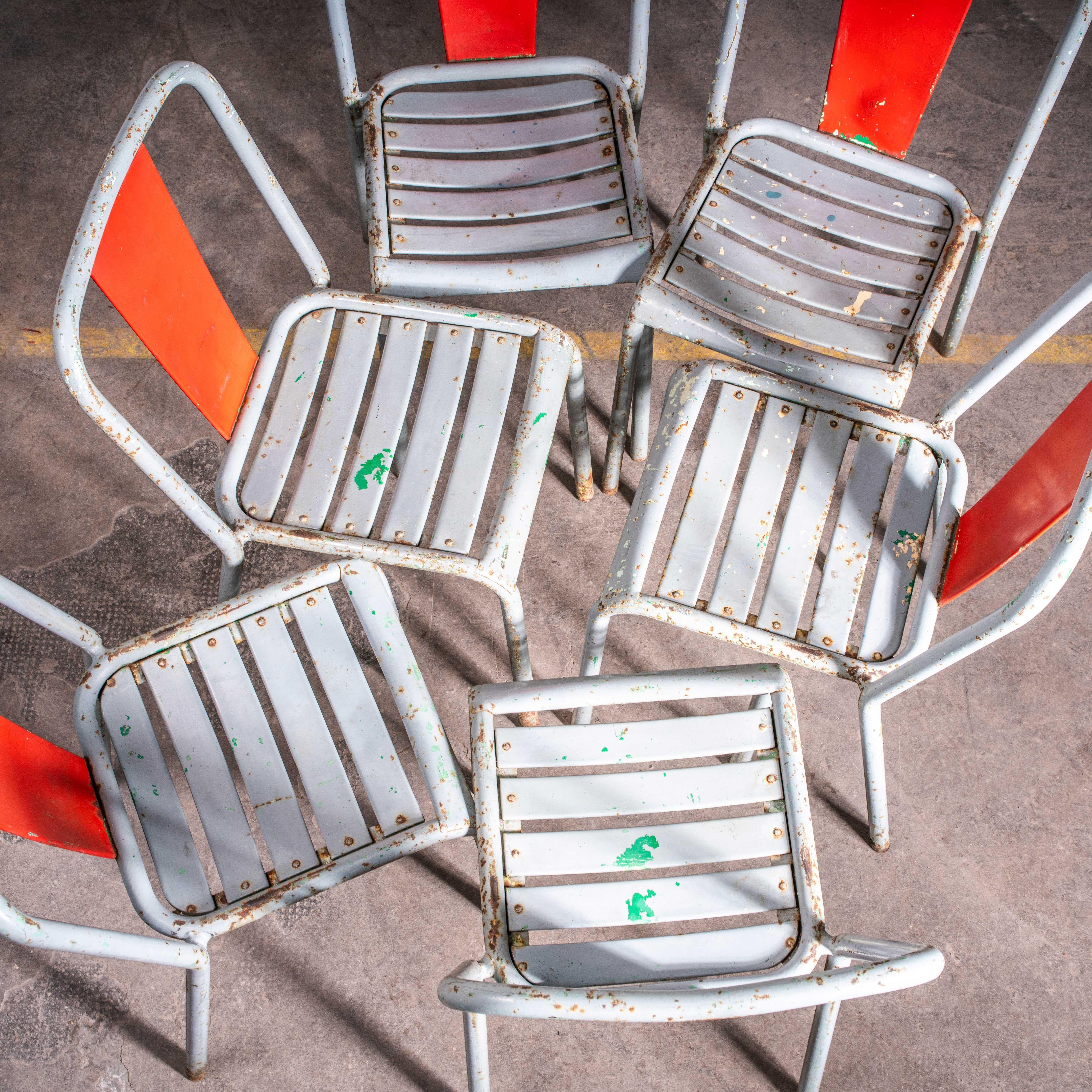 Milieu du XXe siècle Chaises de salle à manger d'extérieur Tolix T37 d'origine française des années 1950 - Ensemble de six chaises en vente