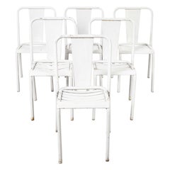 Tolix T4 ensemble de six chaises de salle à manger françaises d'origine des années 1950 en métal gris clair en forme de feuille