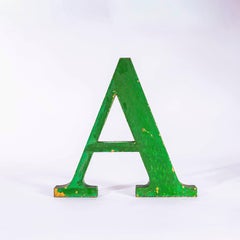 Lettere di insegna in metallo francese di grandi dimensioni degli anni '50 - Greene & Greene A