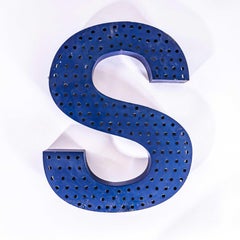 1950's Original große Französisch Metall Shop Signage Buchstaben - perforiert blau S