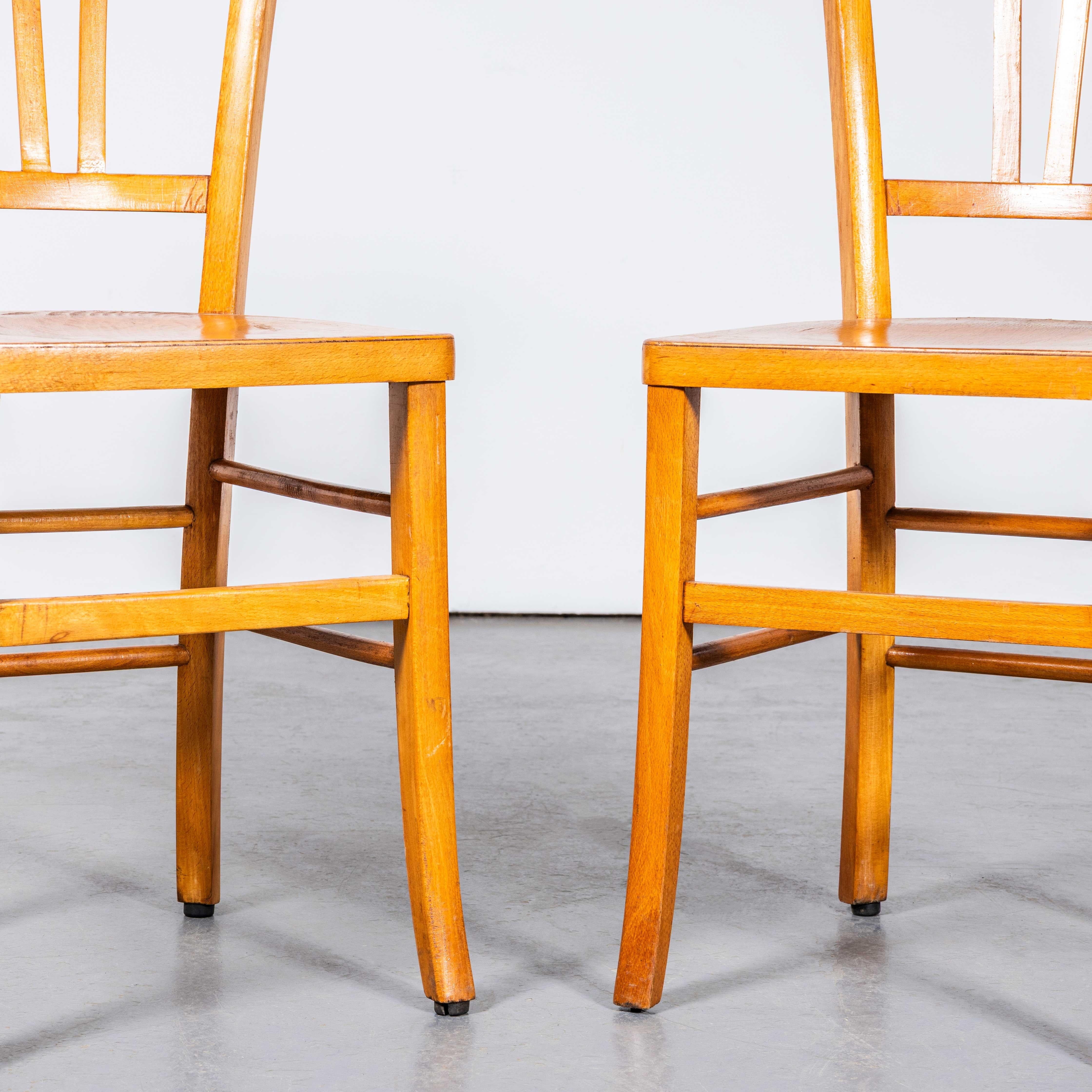 Chaises de salle à manger de ferme à dossier à lamelles Luterma d'origine des années 1950 - Paire Bon état - En vente à Hook, Hampshire