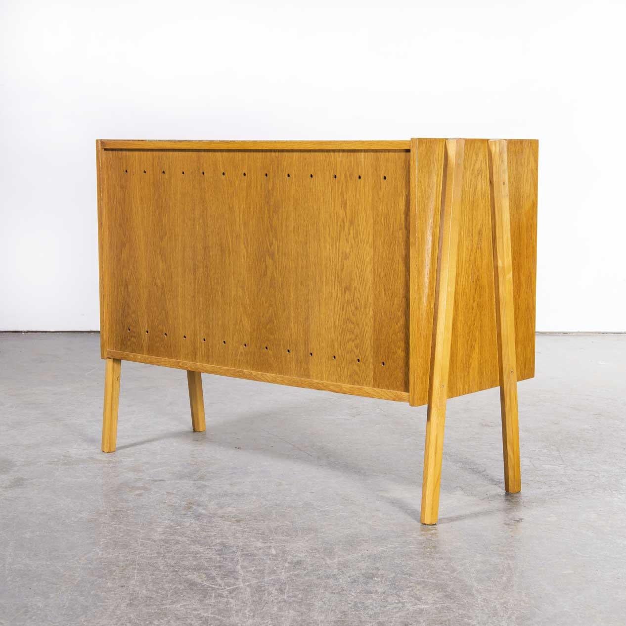 1950’s original oak blanket box – small cabinet by Tatra Pravenec
1950’s original oak blanket box – small cabinet by Tatra Pravenec. Produced by Tatra Pravenec in the Czech Republic. Czech design will always be affiliated to the Bauhaus movement