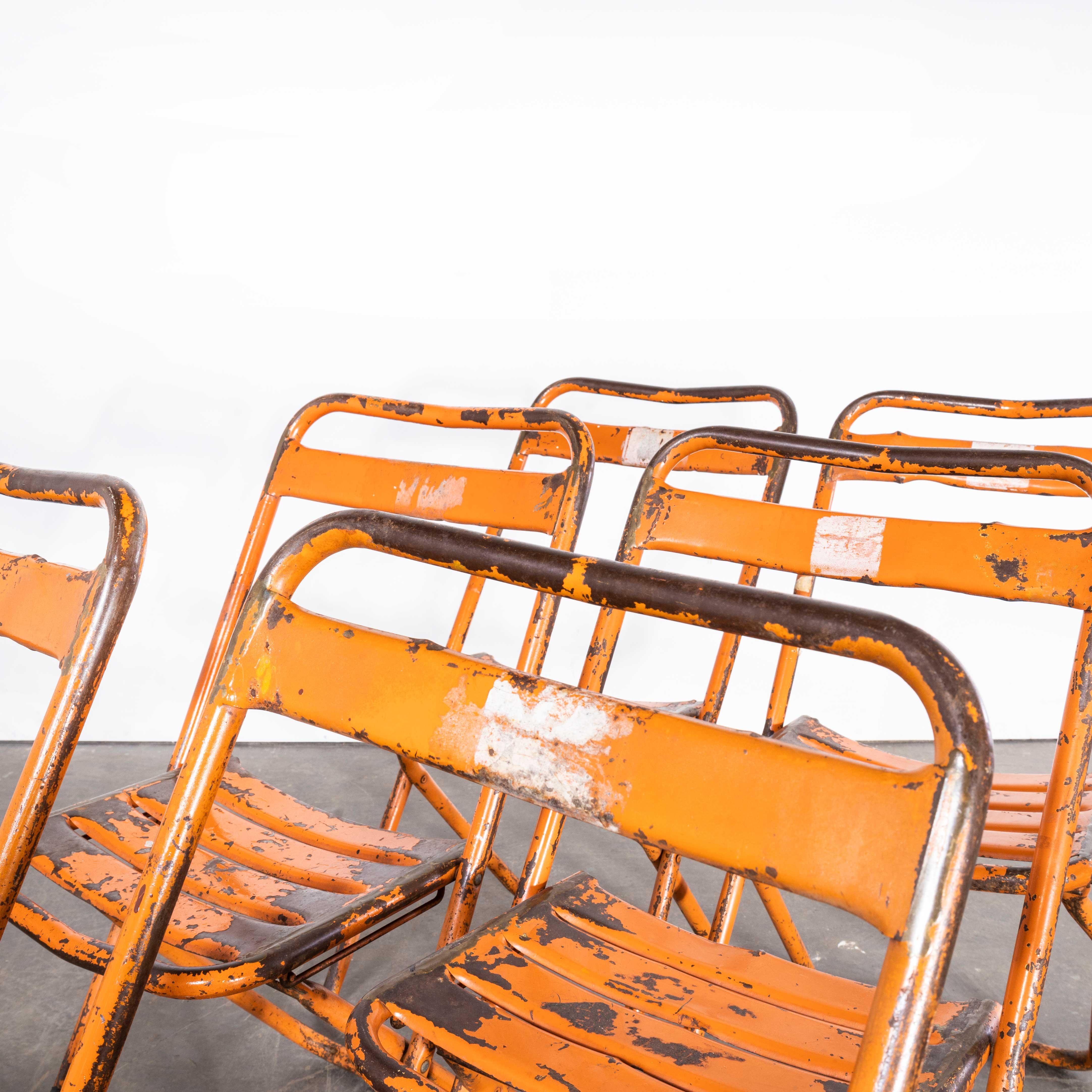 1950's Original Orange Tolix Folding Metal Outdoor Chairs - Set Of Six In Good Condition For Sale In Hook, Hampshire
