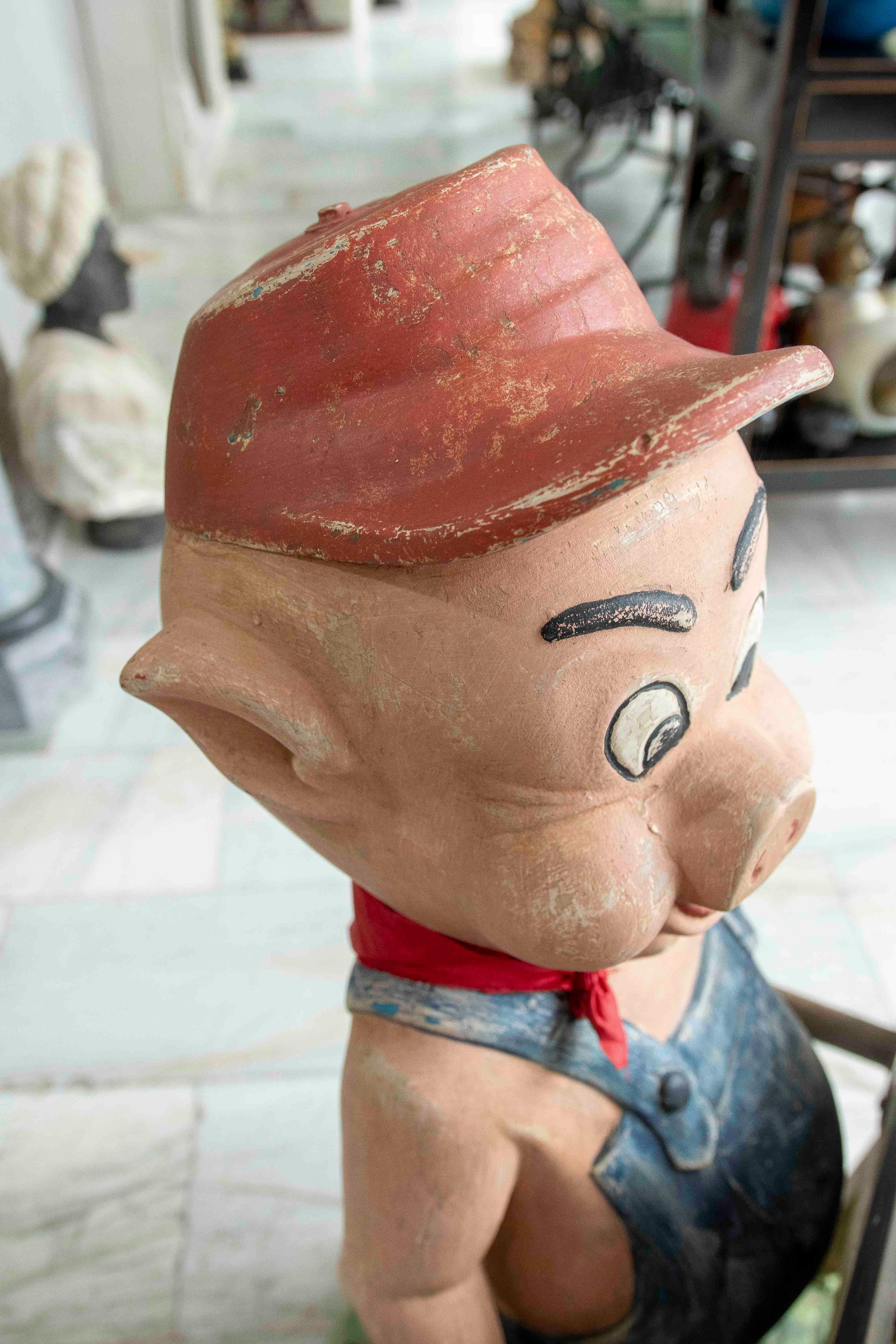 Carosello da fiera originale degli anni '50 del secolo scorso del maiale delle miniere con un bambino in vendita 3