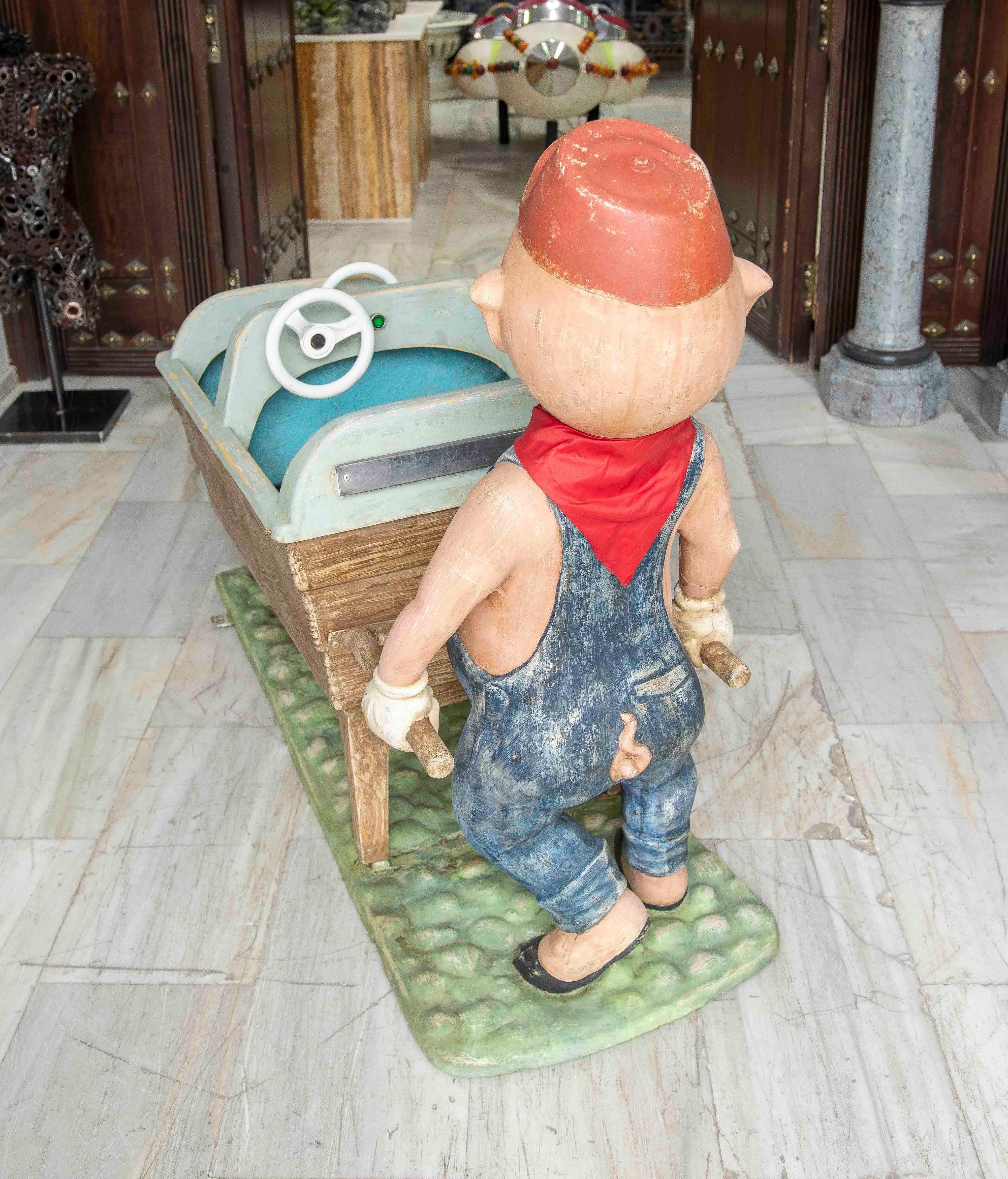 Carosello da fiera originale degli anni '50 del secolo scorso del maiale delle miniere con un bambino in vendita 4