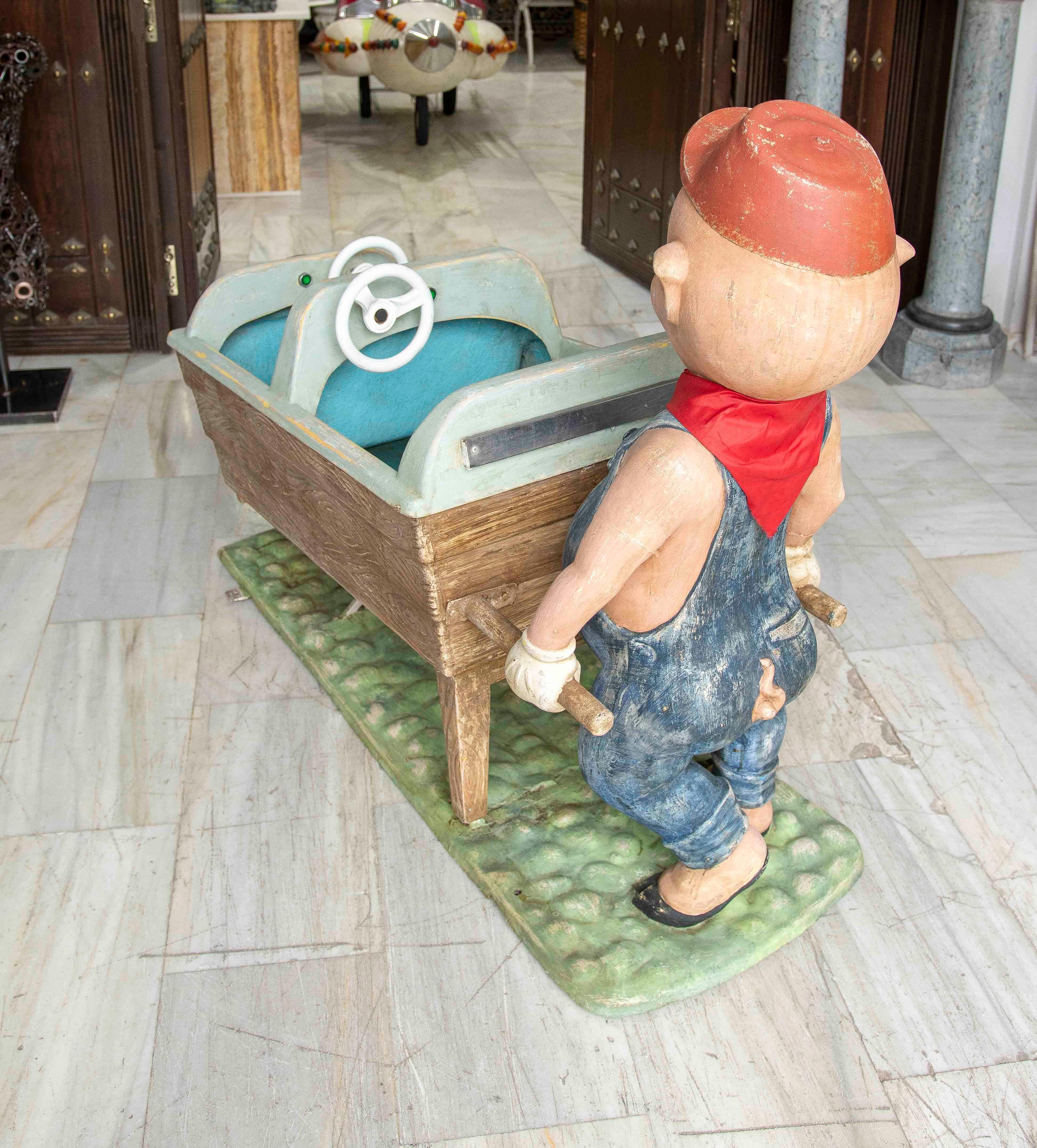 Carosello da fiera originale degli anni '50 del secolo scorso del maiale delle miniere con un bambino in vendita 5
