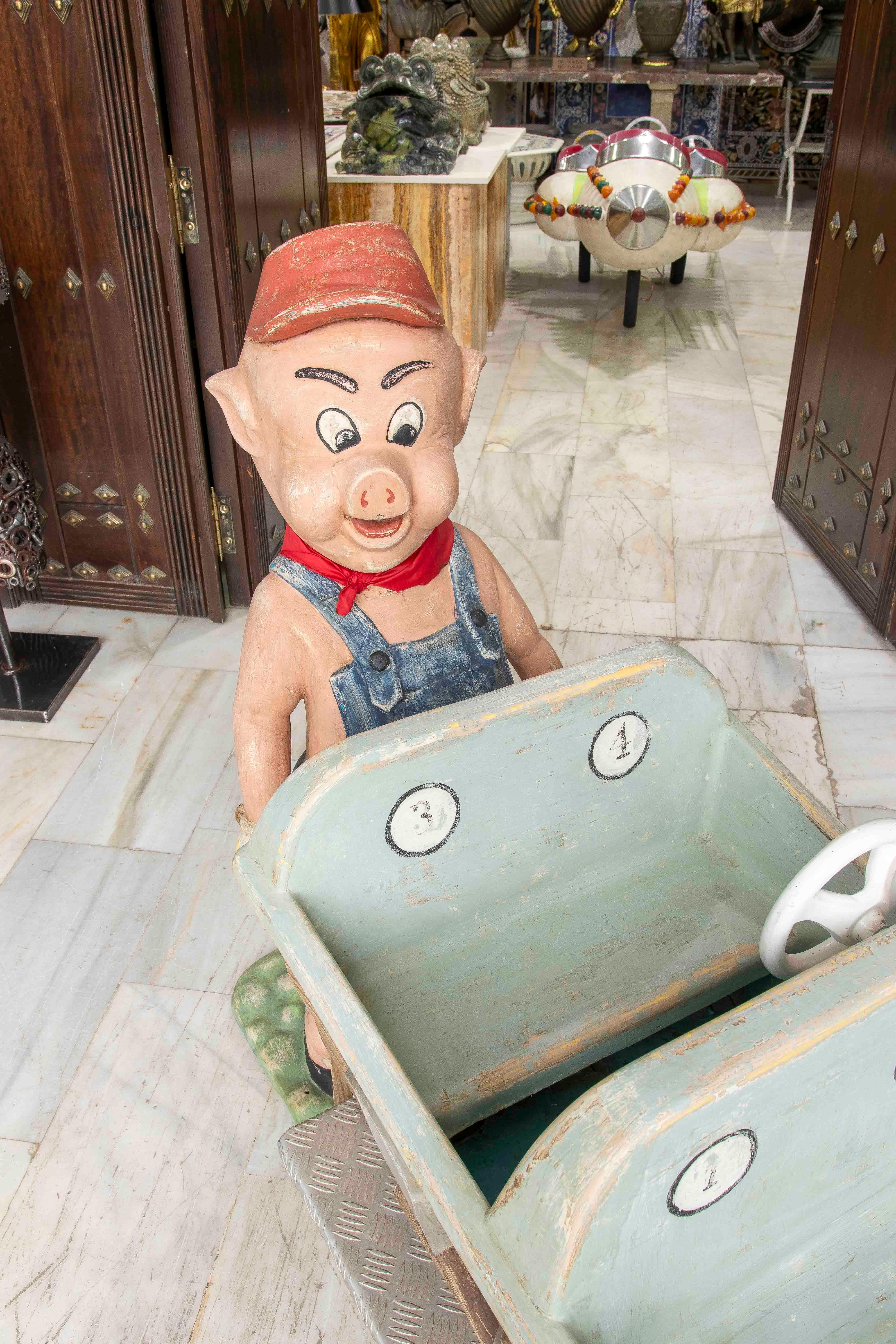 Dipinto a mano Carosello da fiera originale degli anni '50 del secolo scorso del maiale delle miniere con un bambino in vendita