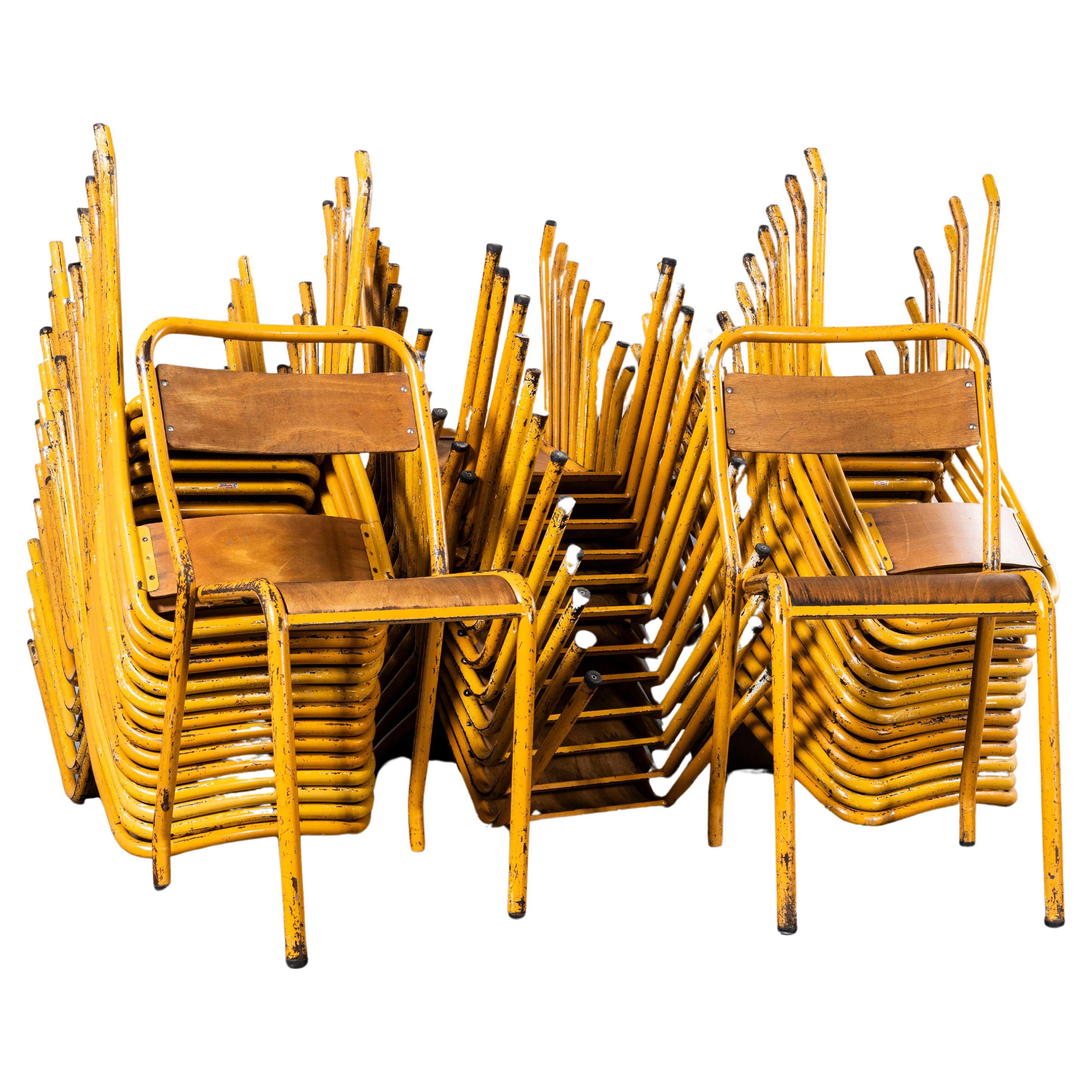 Chaise de salle à manger Bistro des années 1950 originale jaune Tolix française avec assise en bois et métal - Large 