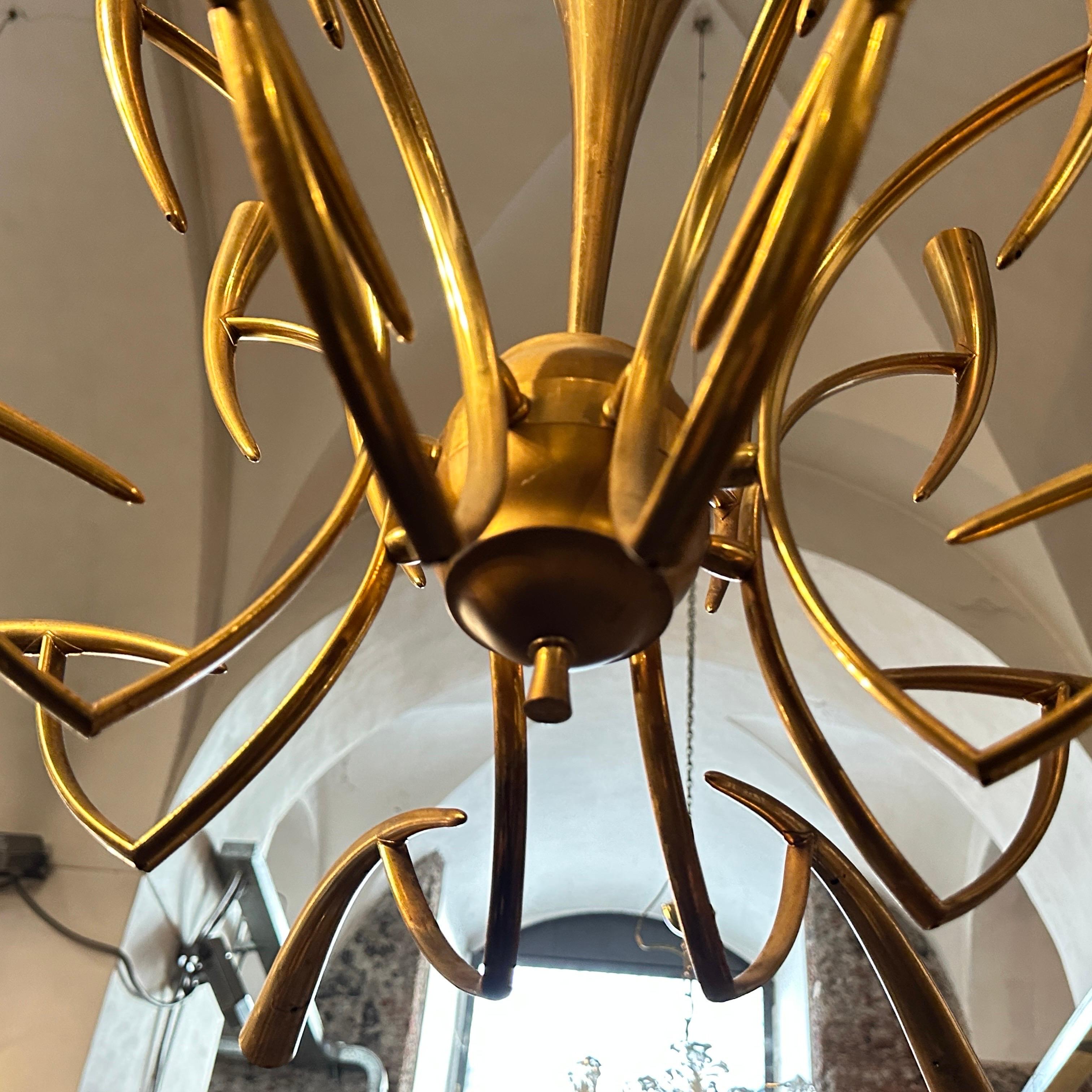 1950s Oscar Torlasco For Lumi Mid-Century Modern Brass 16 Lights Chandelier en laiton 9