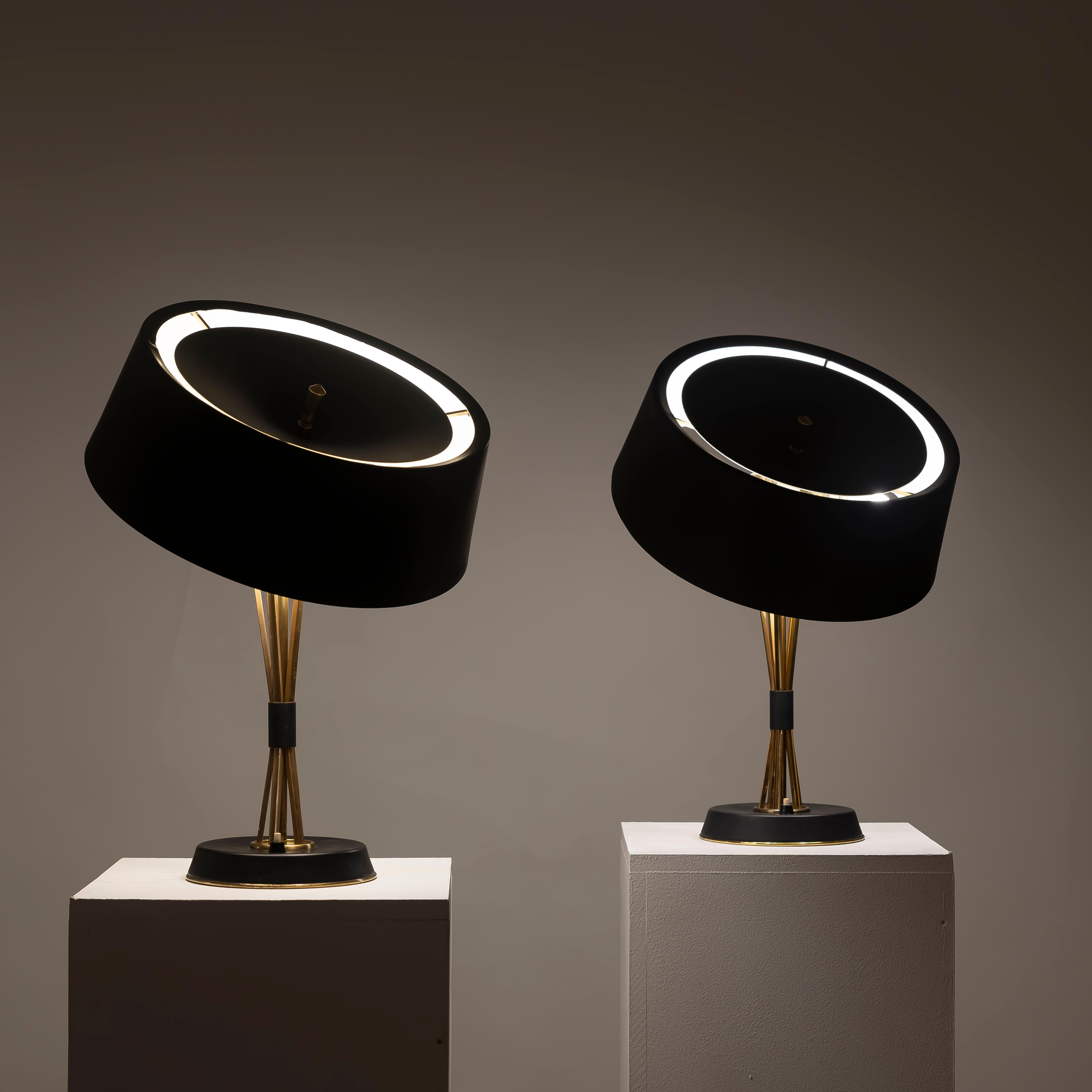 Pareja de lámparas de sobremesa de diseño italiano de mediados de siglo de 1950 Oscar Torlasco Lumi en venta 2