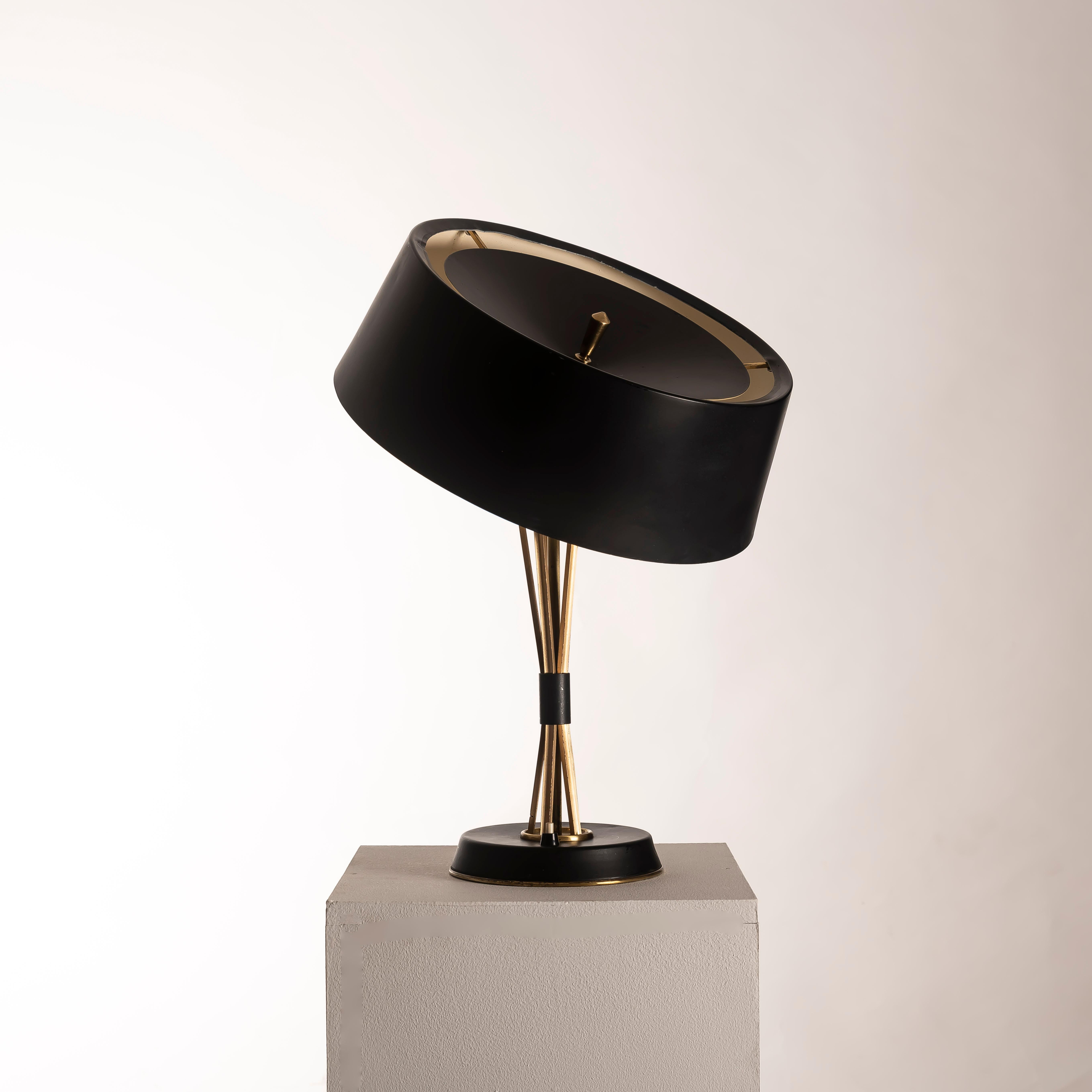 Pareja de lámparas de sobremesa de diseño italiano de mediados de siglo de 1950 Oscar Torlasco Lumi en venta 9