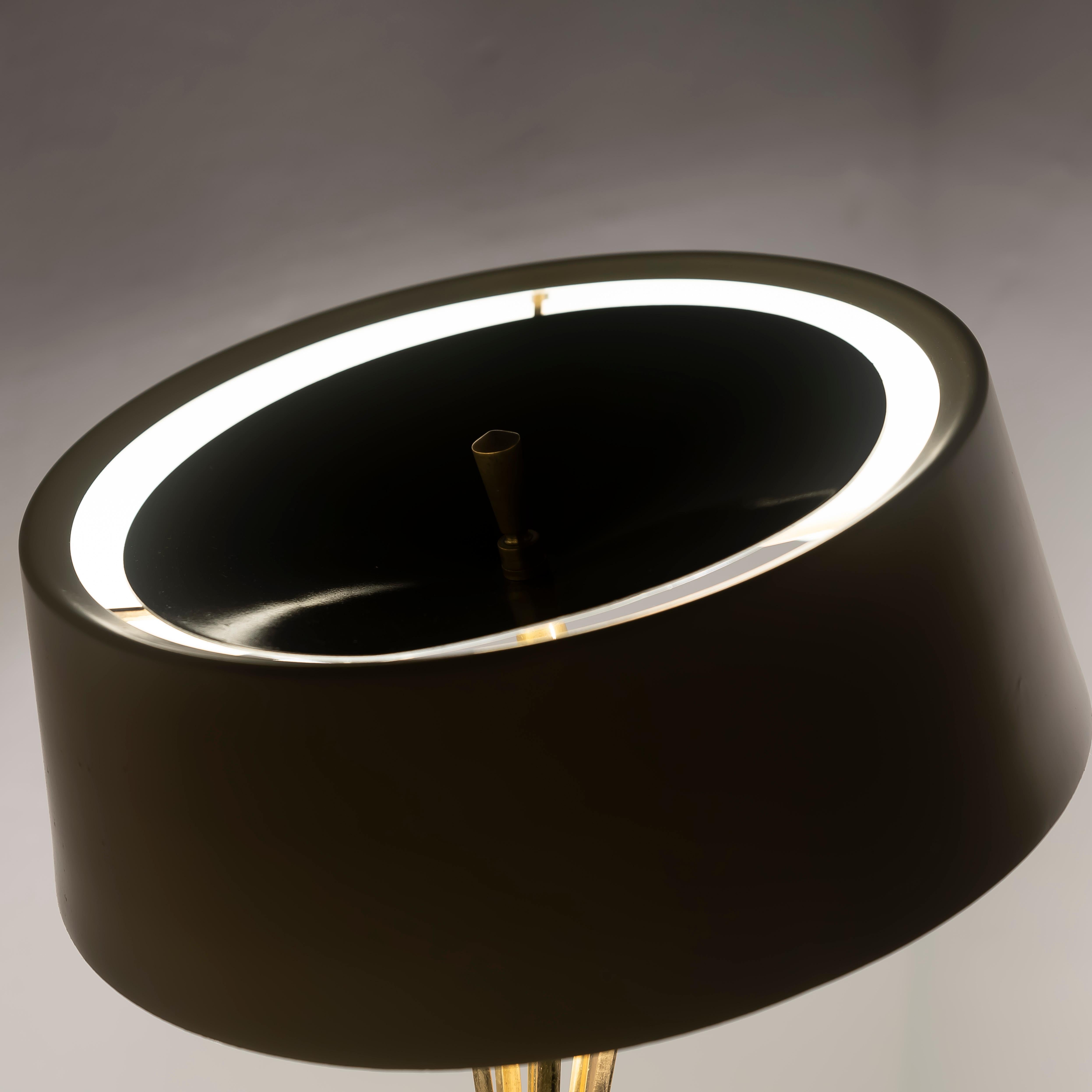 1950s Oscar Torlasco Lumi Italian Design Midcentury Table Lamp In Good Condition For Sale In BARCELONA, ES