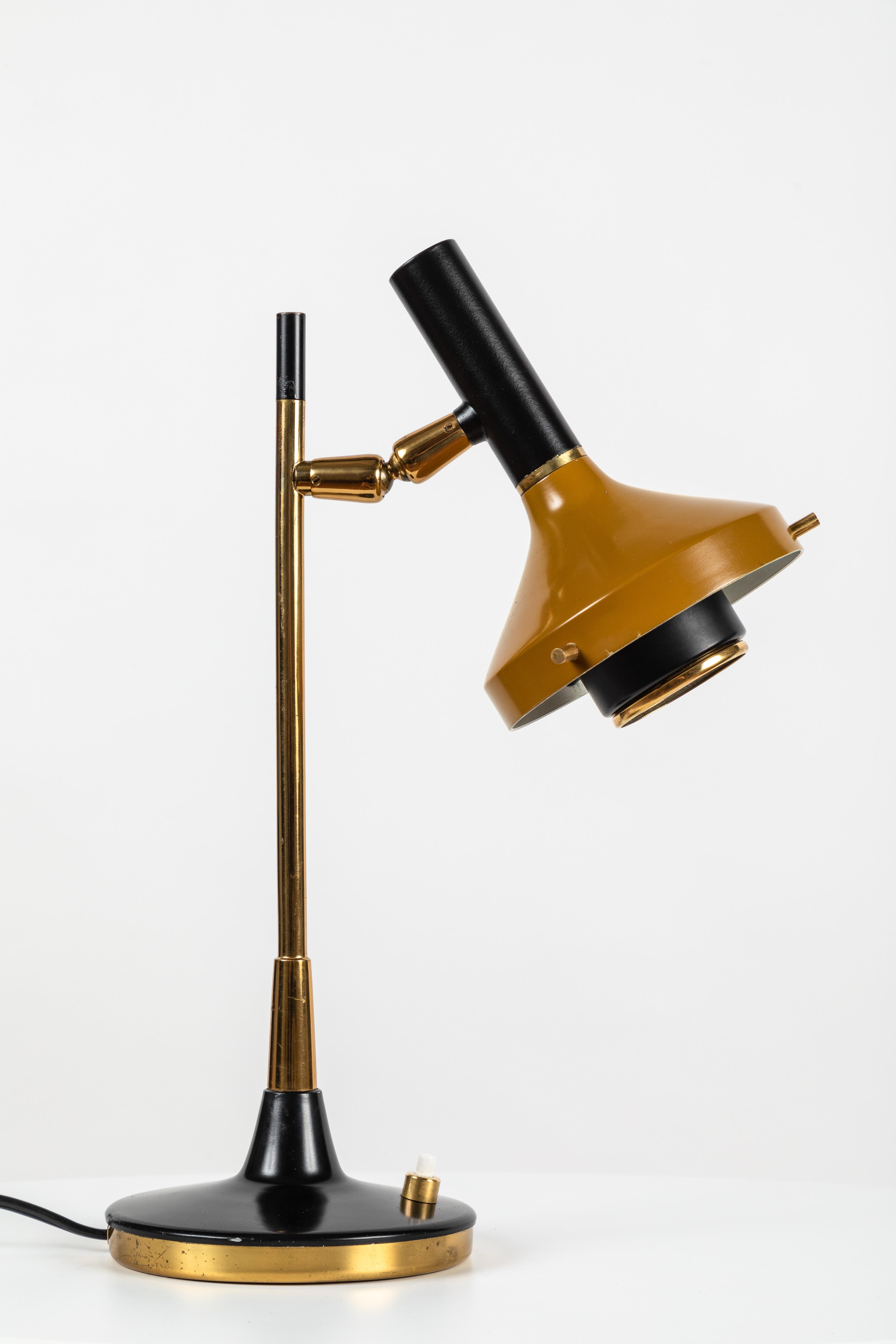 Lámpara de mesa Oscar Torlasco de los años 50 Modelo 553/P para Lumi 4