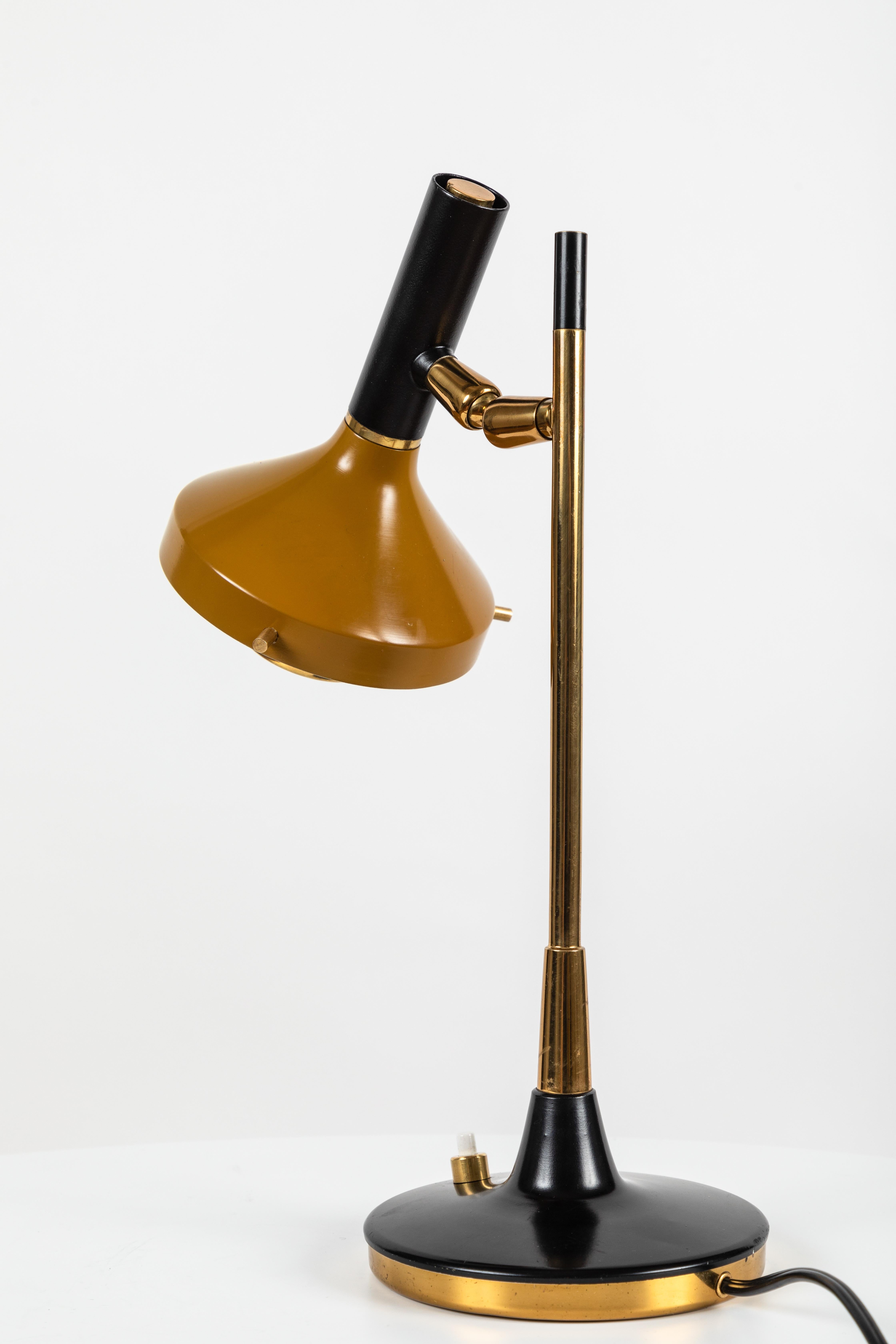 Lámpara de mesa Oscar Torlasco de los años 50 Modelo 553/P para Lumi 5