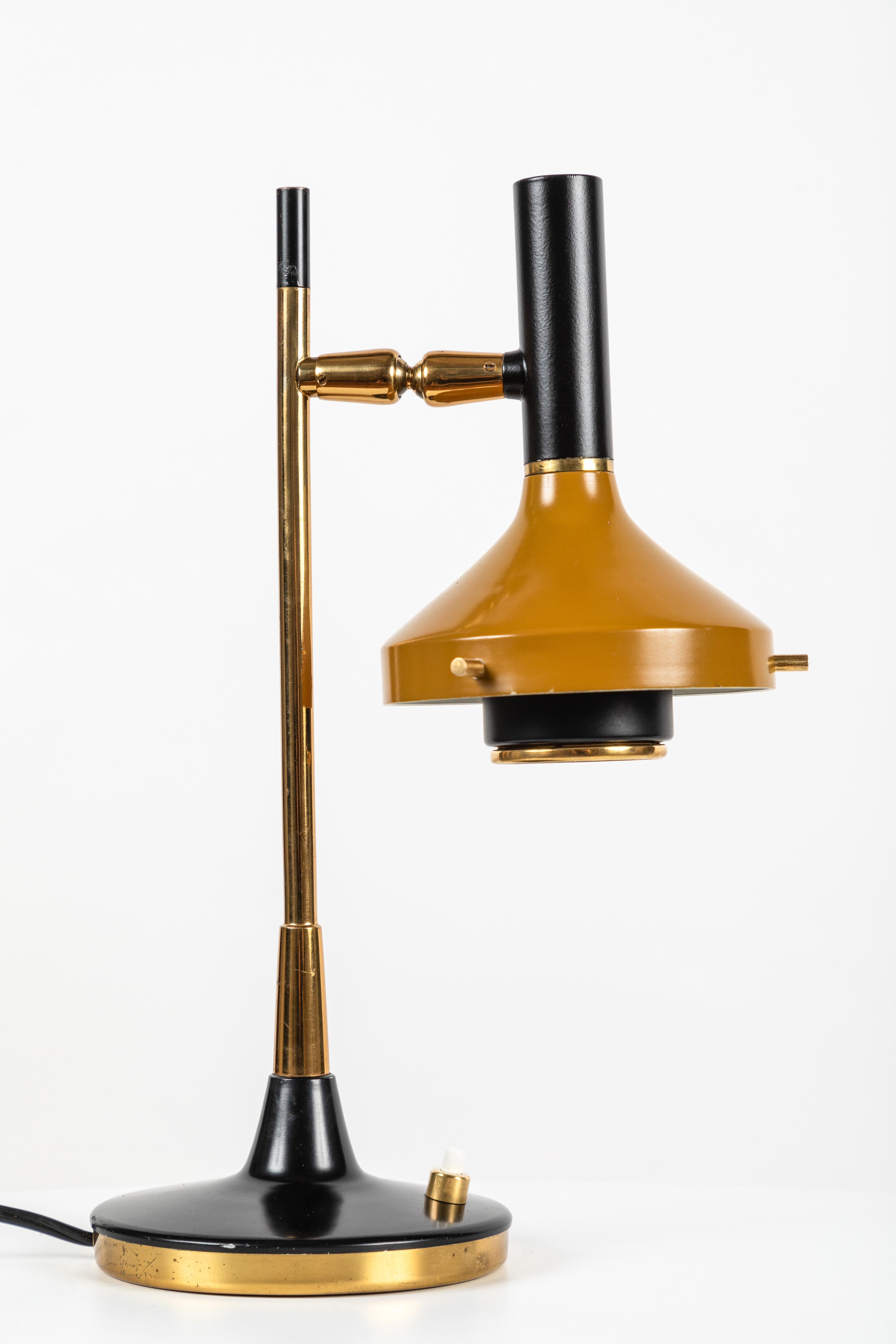 Lámpara de mesa Oscar Torlasco de los años 50 Modelo 553/P para Lumi 3