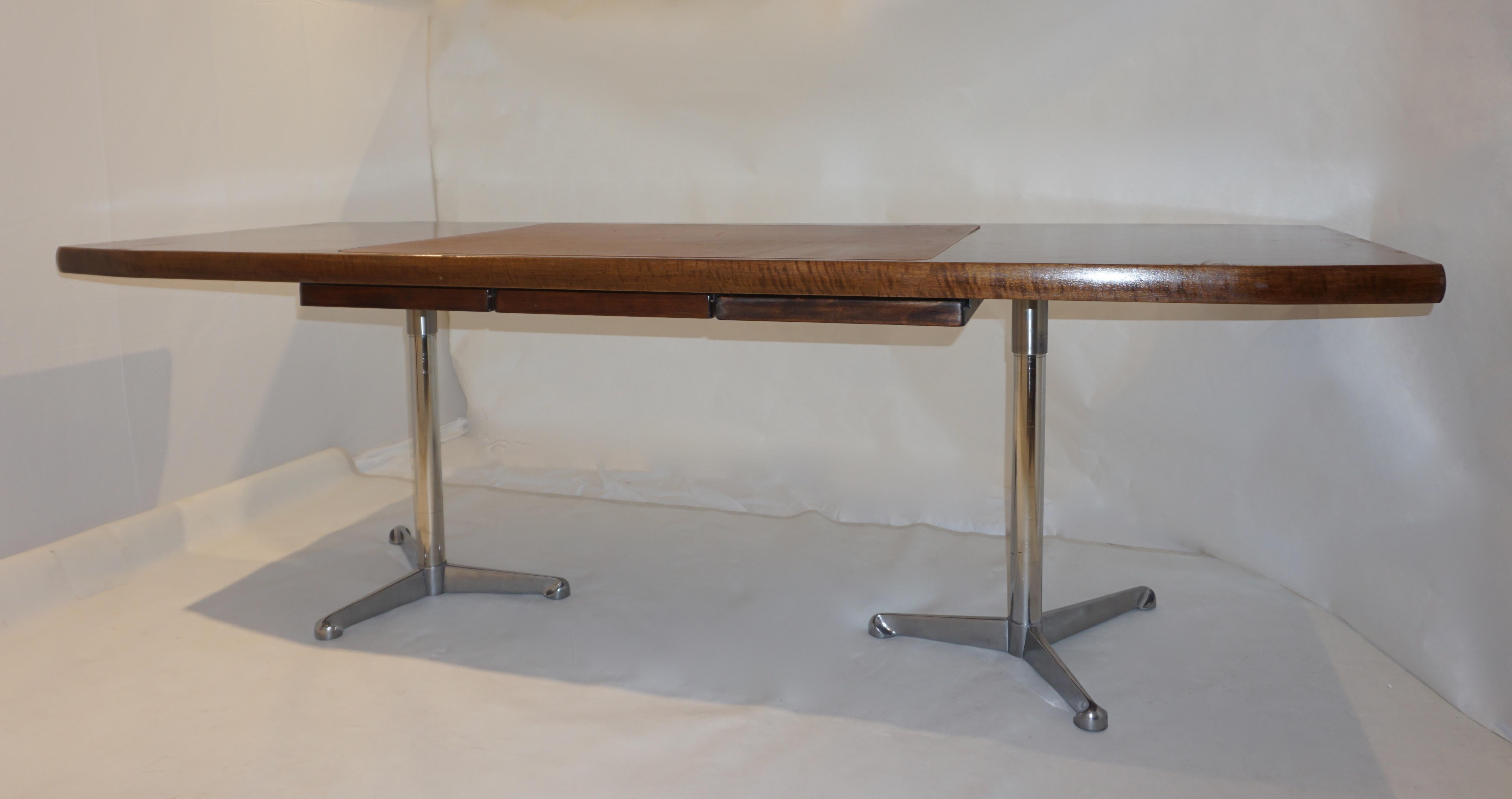 1960s Osvaldo Borsani Italian Mahogany Desk / Writing Table with Technical Sheet In Good Condition In New York, NY