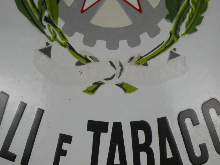 Mid-20th Century 1950s Oval Italian Vintage Advertising Enamel Tobacco Sign ‘Sali e Tabacchi’ For Sale