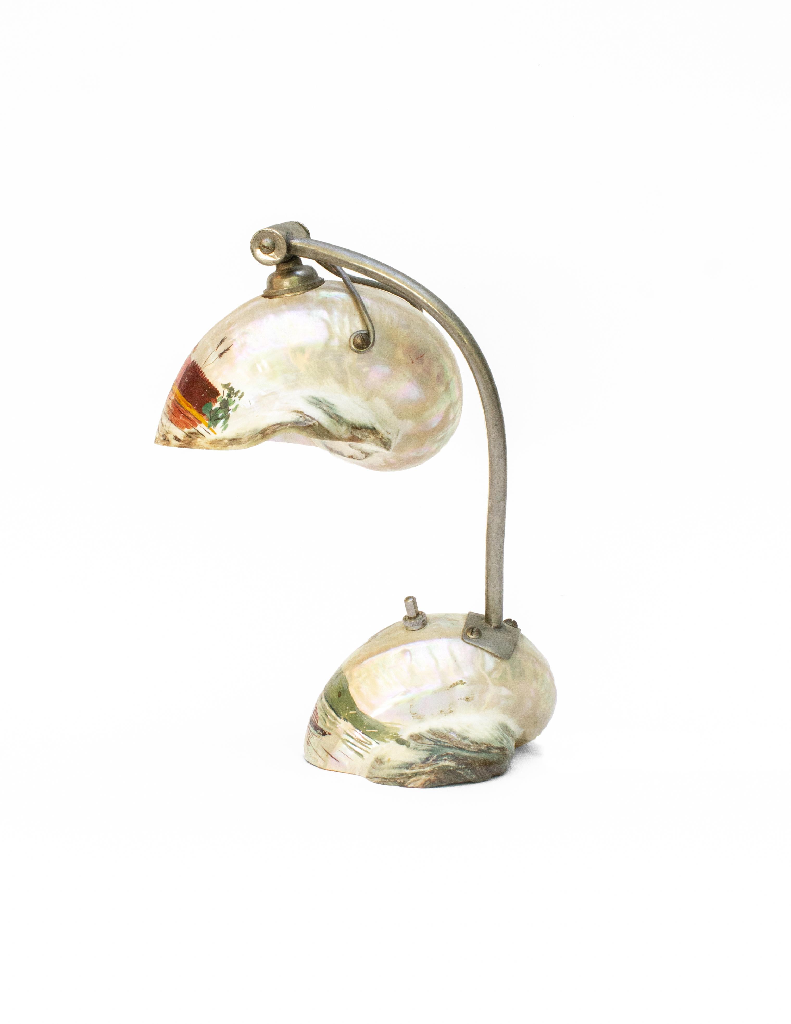 1950s Painted Pearl Nautilus Shell Table Lamp In Good Condition In Dublin, Dalkey
