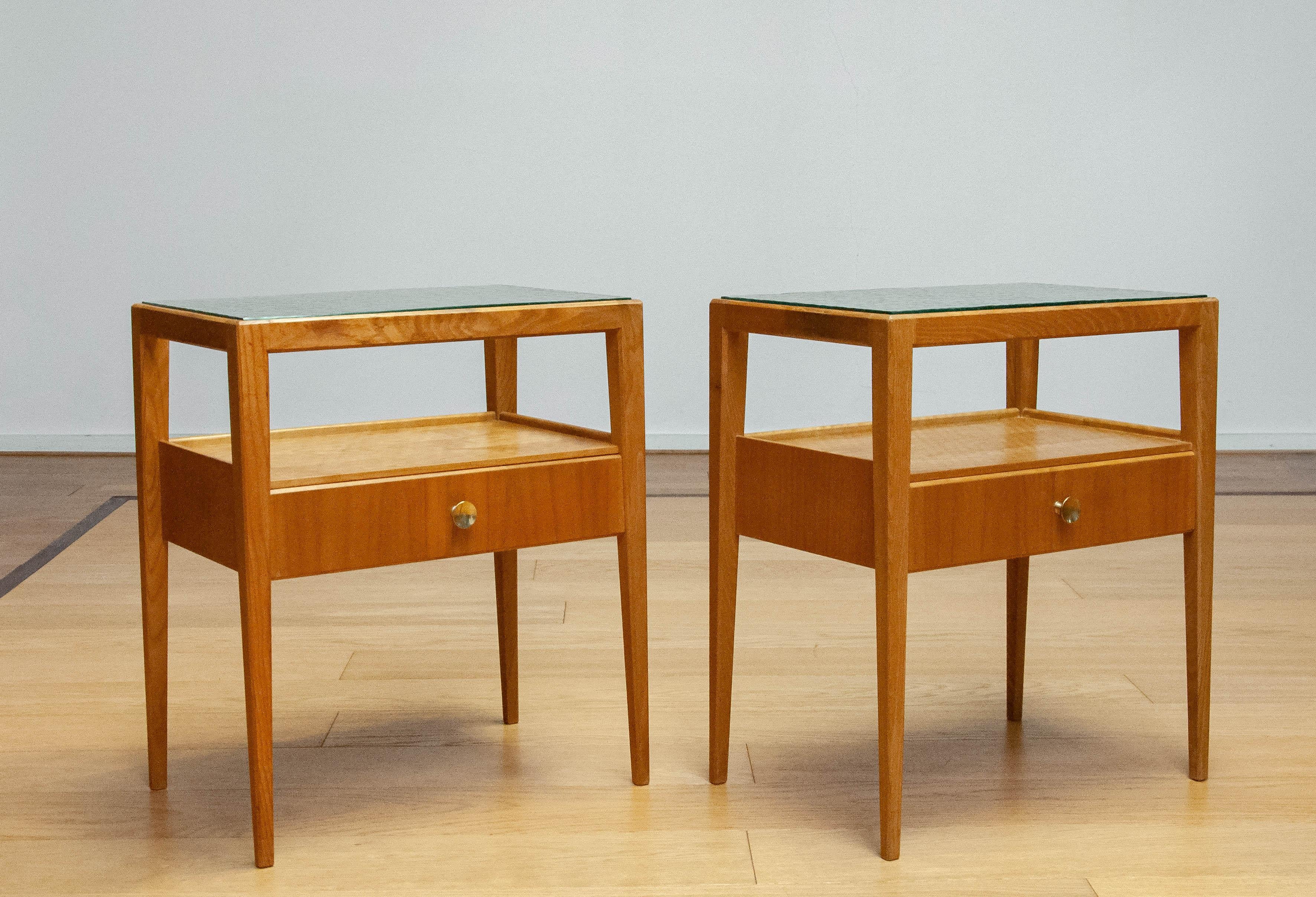 1950s Pair Bedside Tables In Elm With Glass Top By Carl-Axel Acking For Bodafors For Sale 5