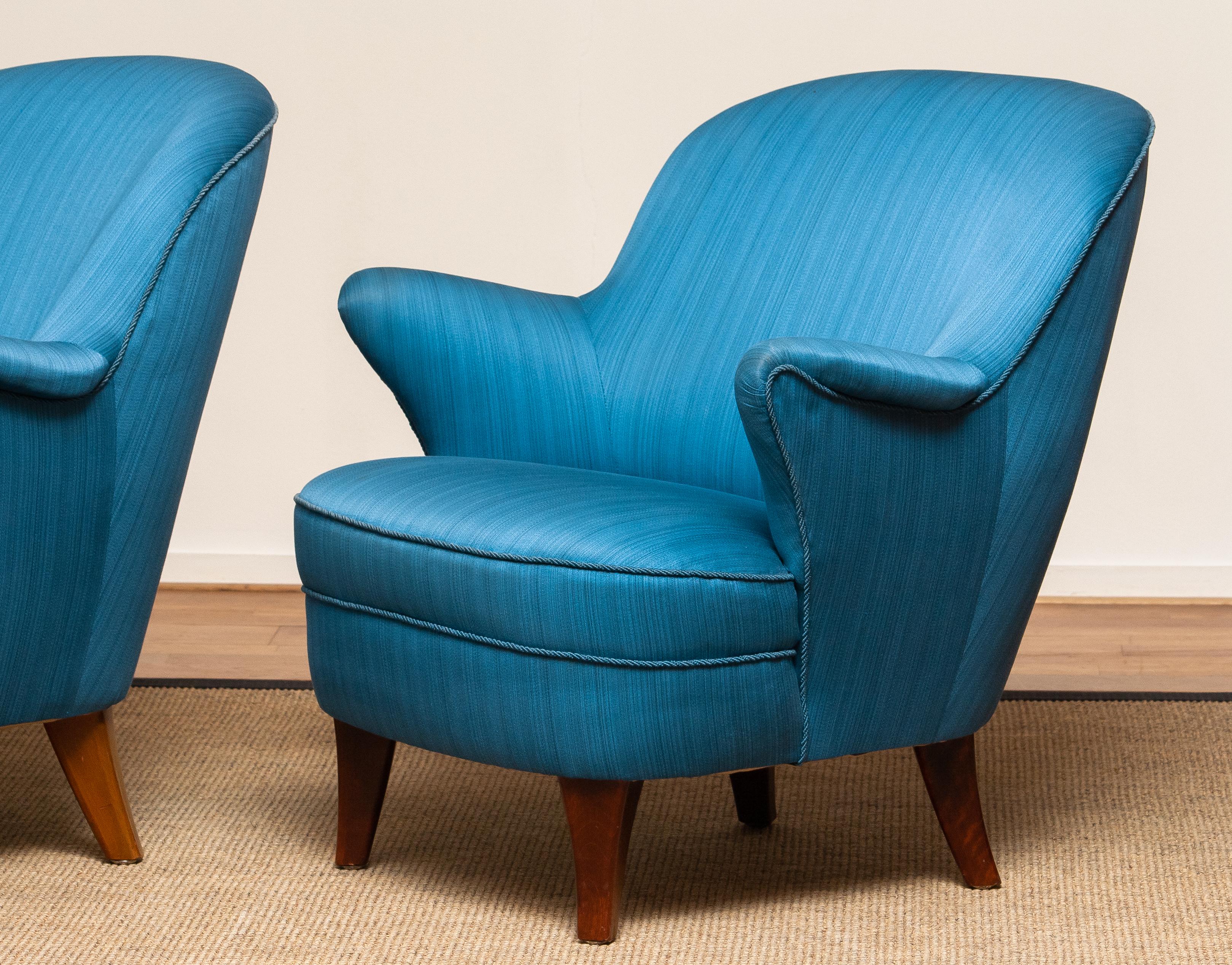 Mid-20th Century 1950s Pair Club / Lounge Chairs in the Manner of Kurt Olsen in Petrol Fabric