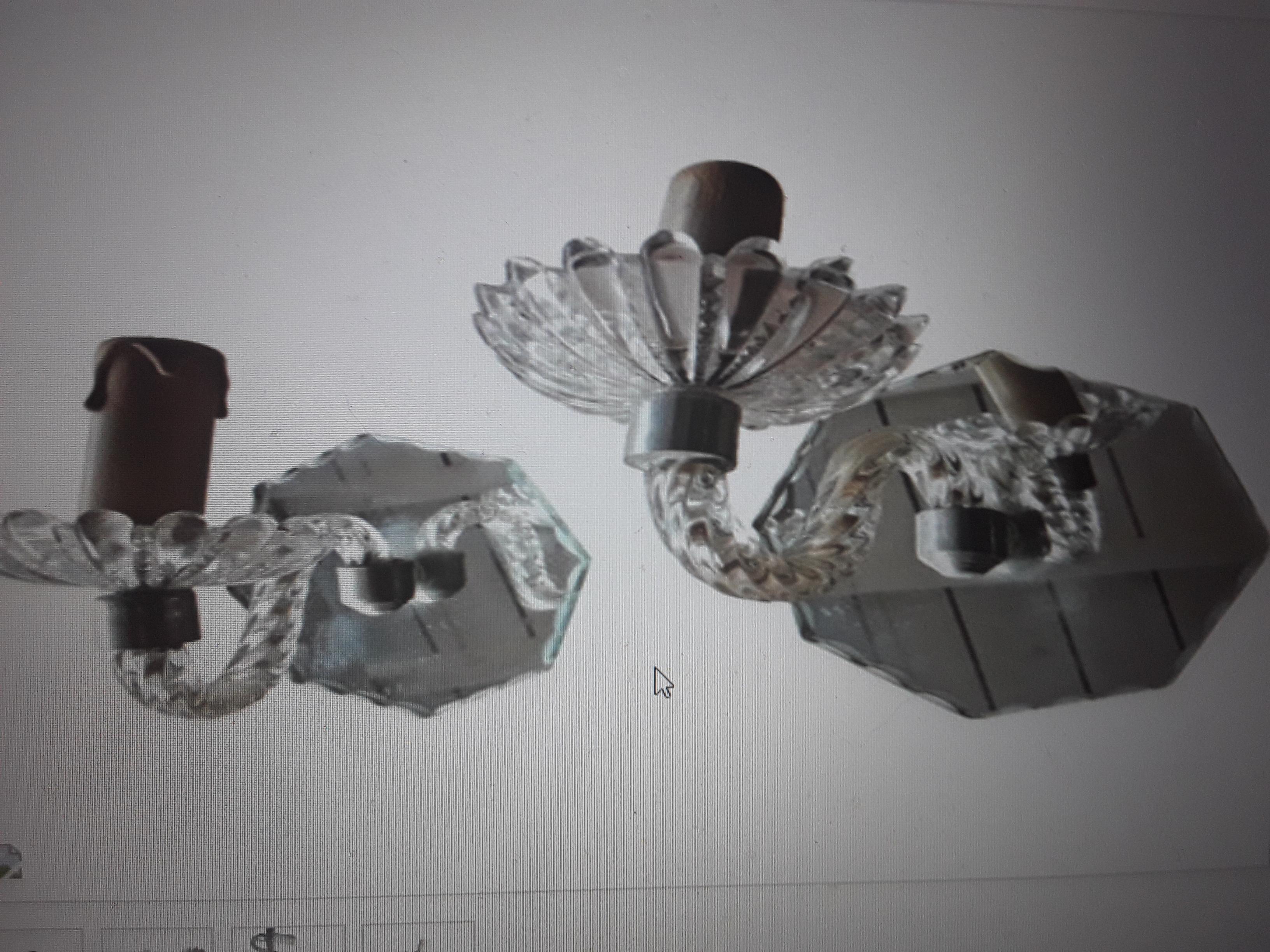 Metà XX secolo Coppia di lampade da parete di Murano del 1950, metà del secolo scorso, con retro a specchio in vendita
