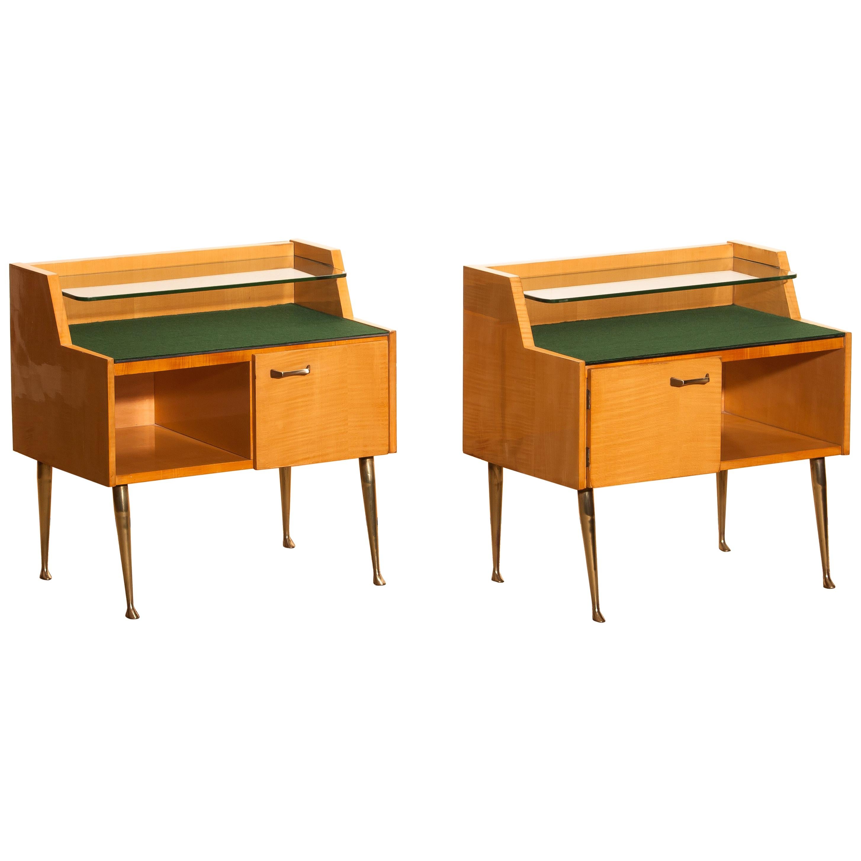 1950s, Pair Italian Nightstands in Maple with Brass Legs by Paolo Buffa