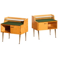 1950s, Pair of Italian Nightstands in Maple with Brass Legs by Paolo Buffa