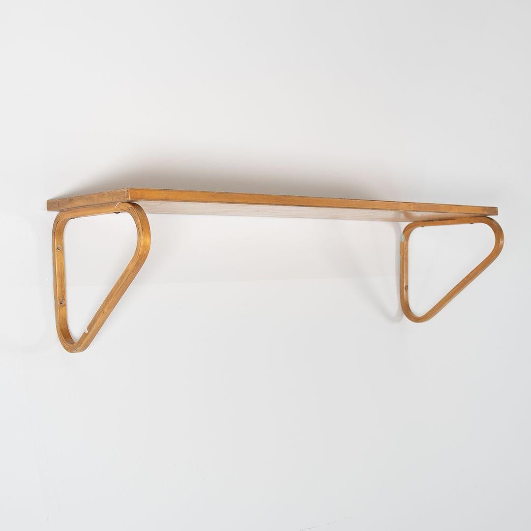 Finlandese 1950s Pair of Aino & Alvar Aalto for Artek Laminated Birch Shelves, Model 112B in vendita