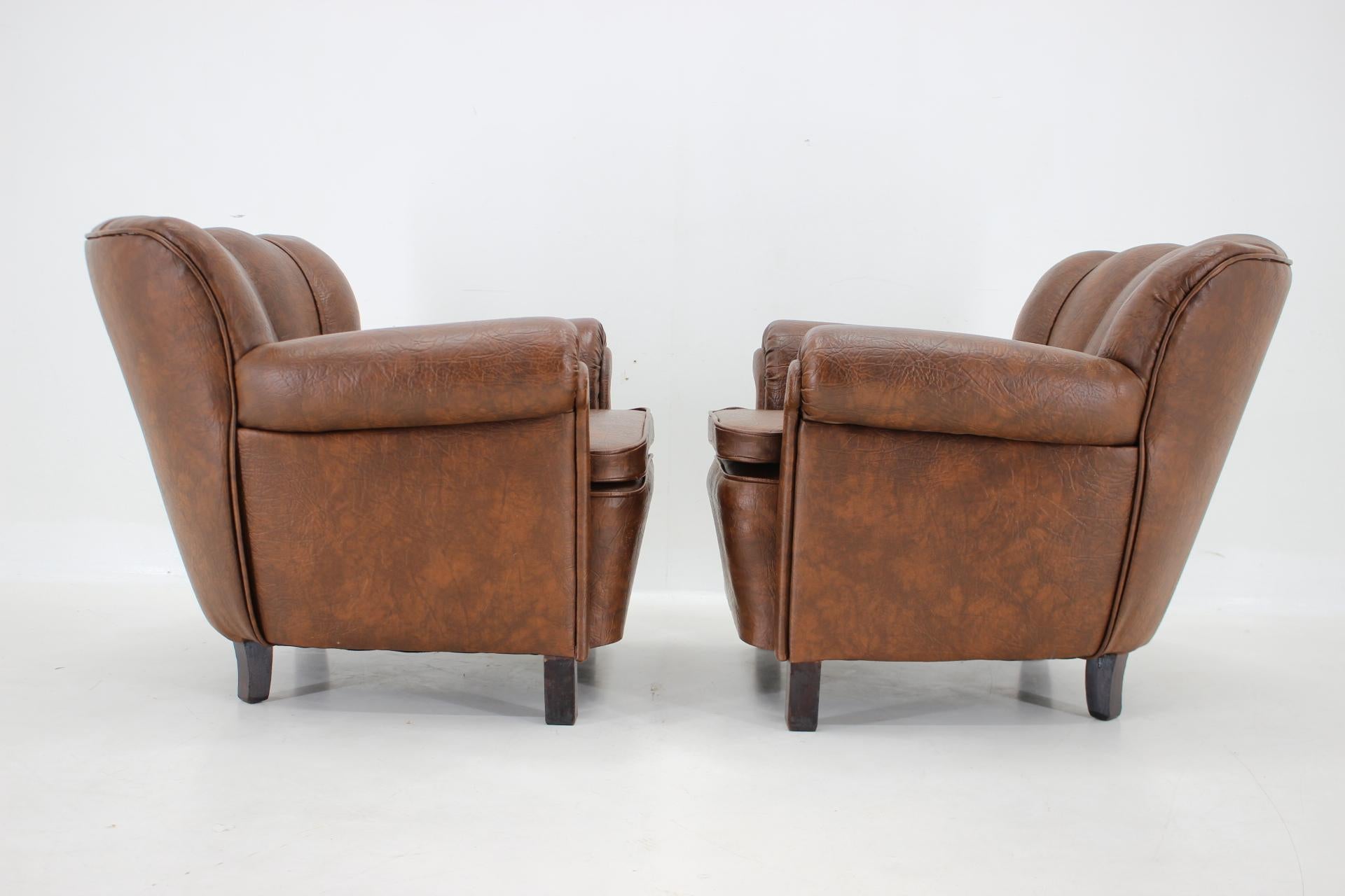 1950s Pair of Armchairs in Leatherette, Czehoslovakia For Sale 3