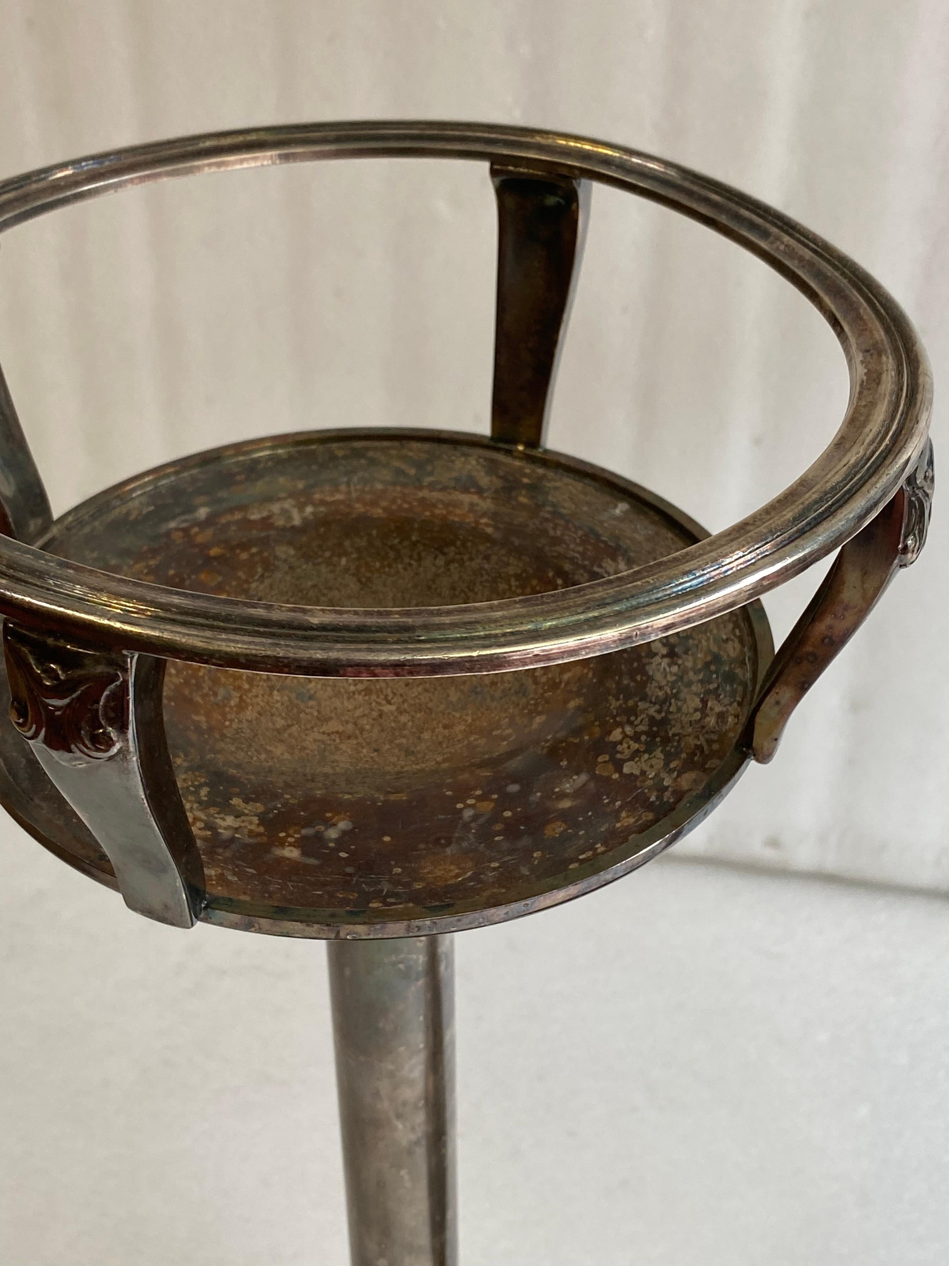 1950er Jahre Paar Art Deco Stil versilbert Champagner Eimer servieren Sets signiert im Zustand „Gut“ im Angebot in Paris, FR