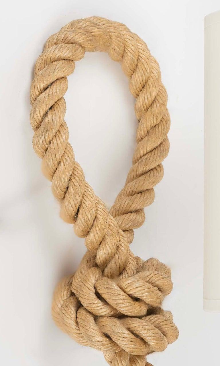 Français Paire d'appliques en corde Audoux et Minet des années 1950 en vente