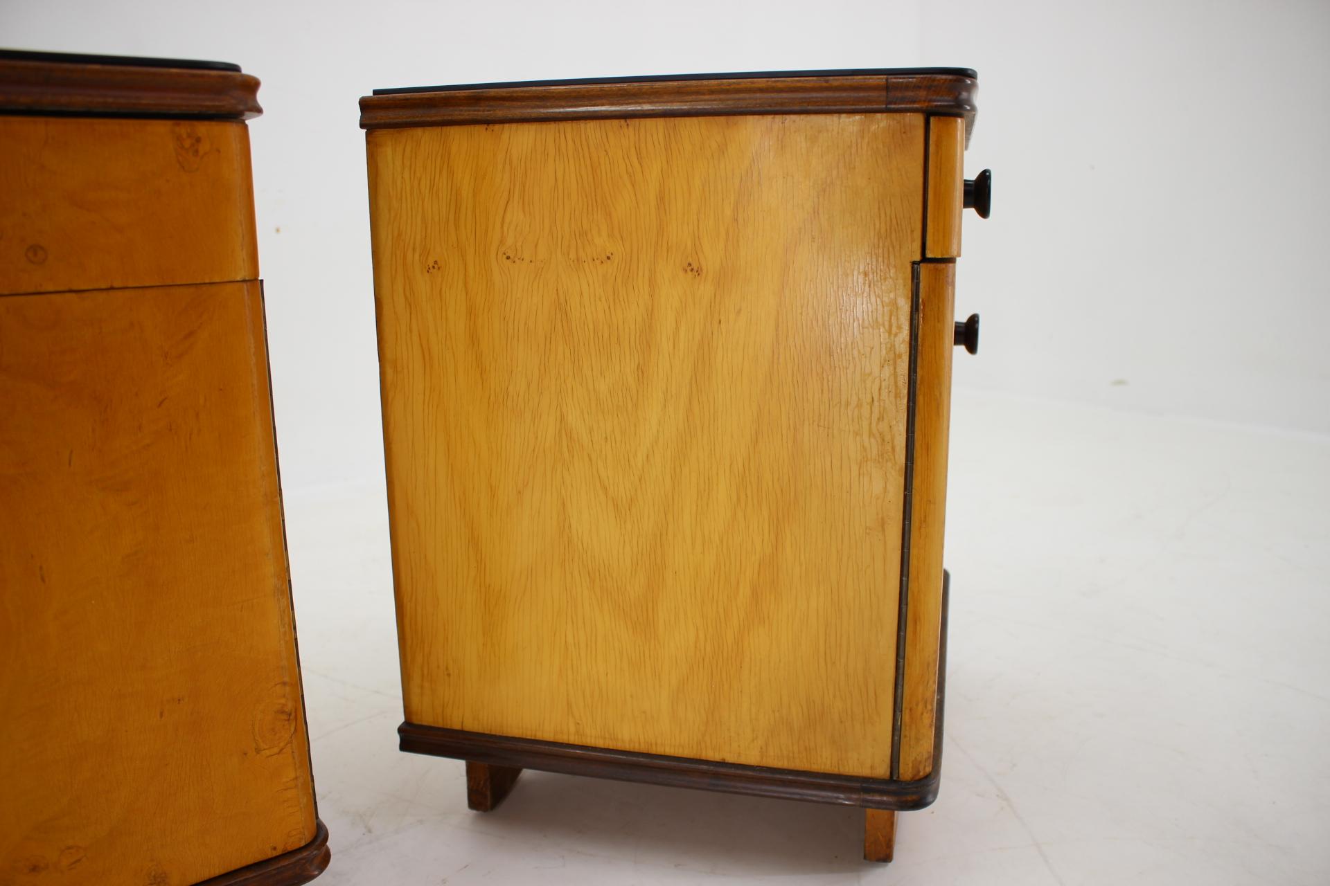 1950s Pair of Bedside Tables, Czechoslovakia For Sale 6