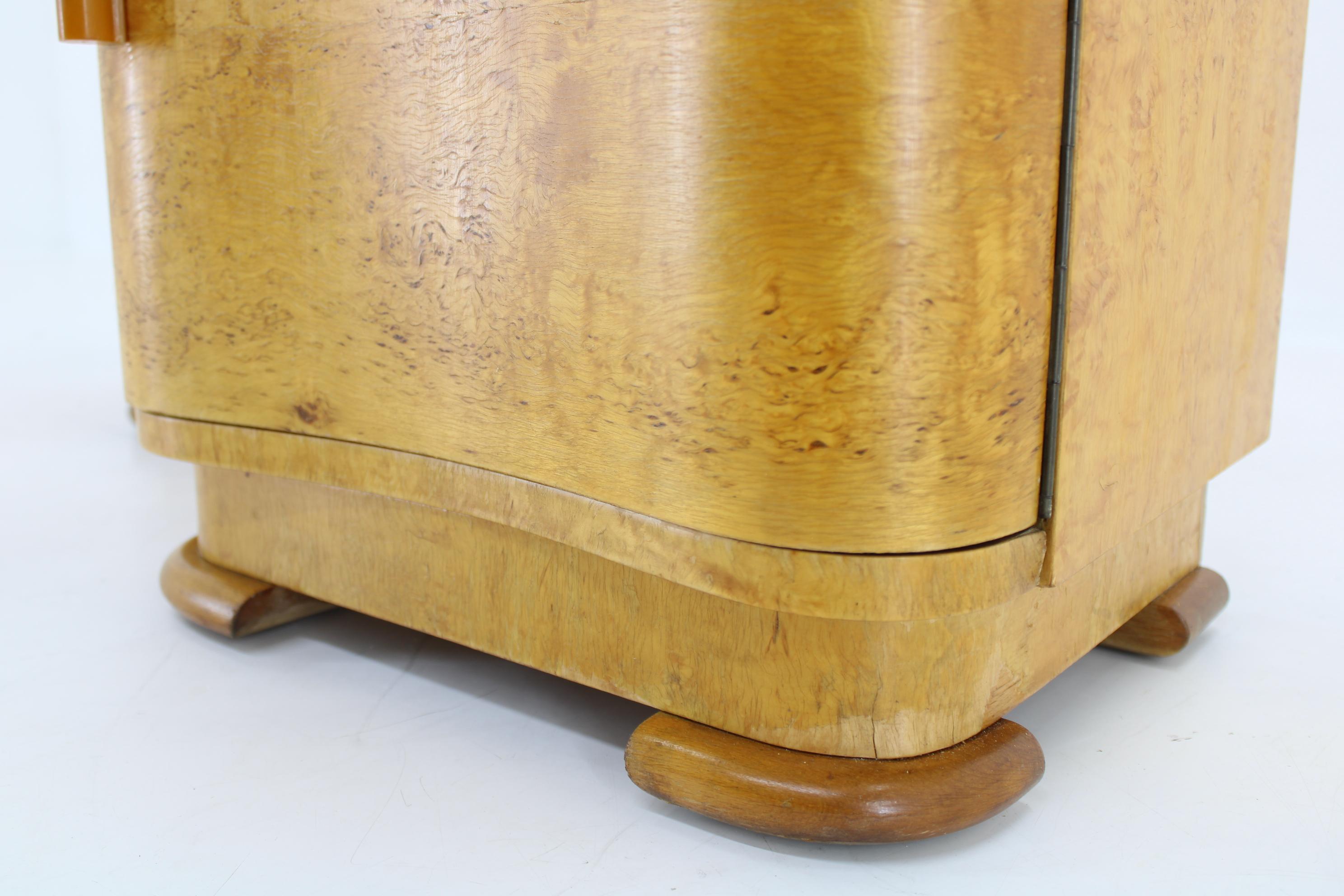 1950s Pair of Bedside Tables in Maple Finish, Czechoslovakia 5
