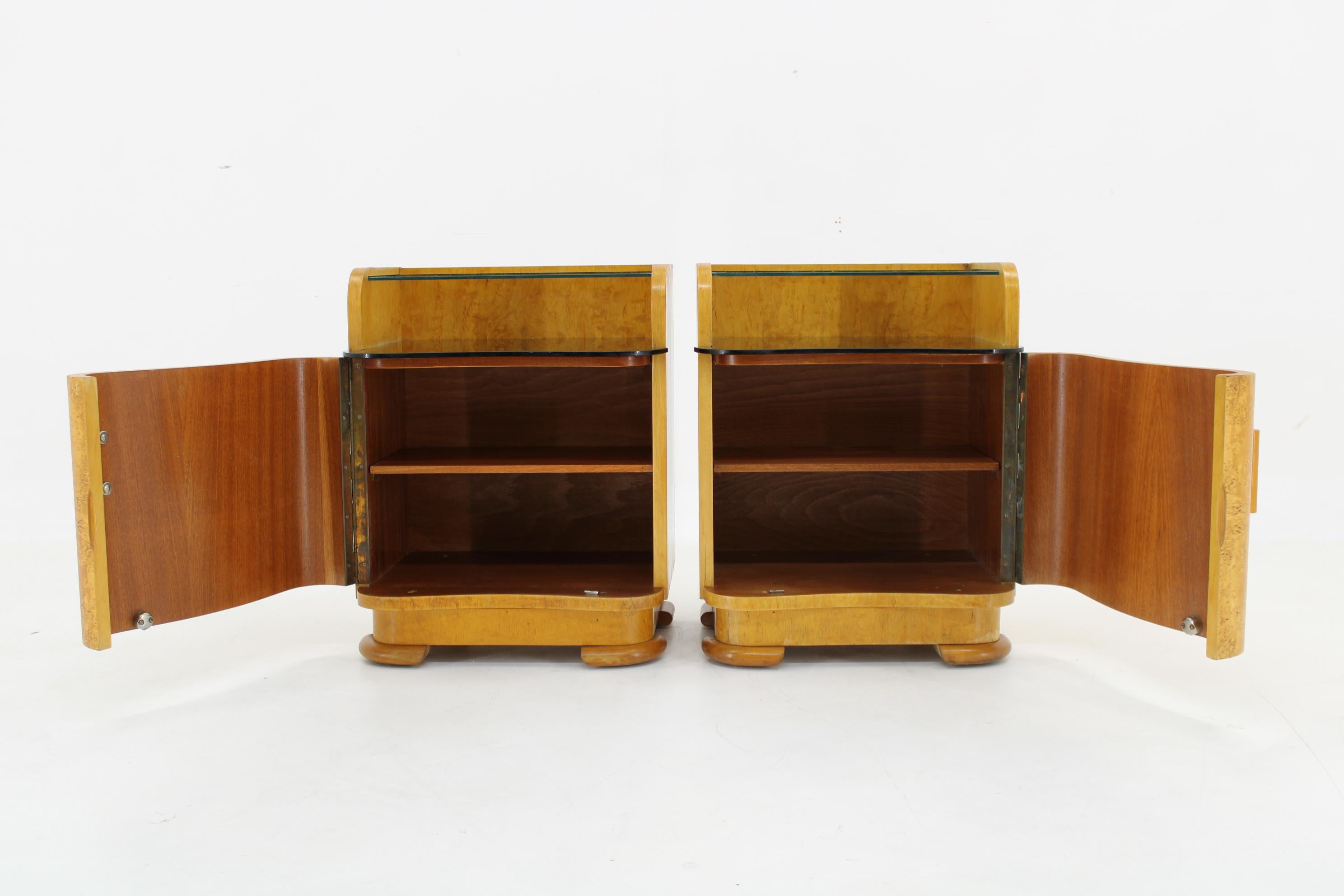 Mid-20th Century 1950s Pair of Bedside Tables in Maple Finish, Czechoslovakia