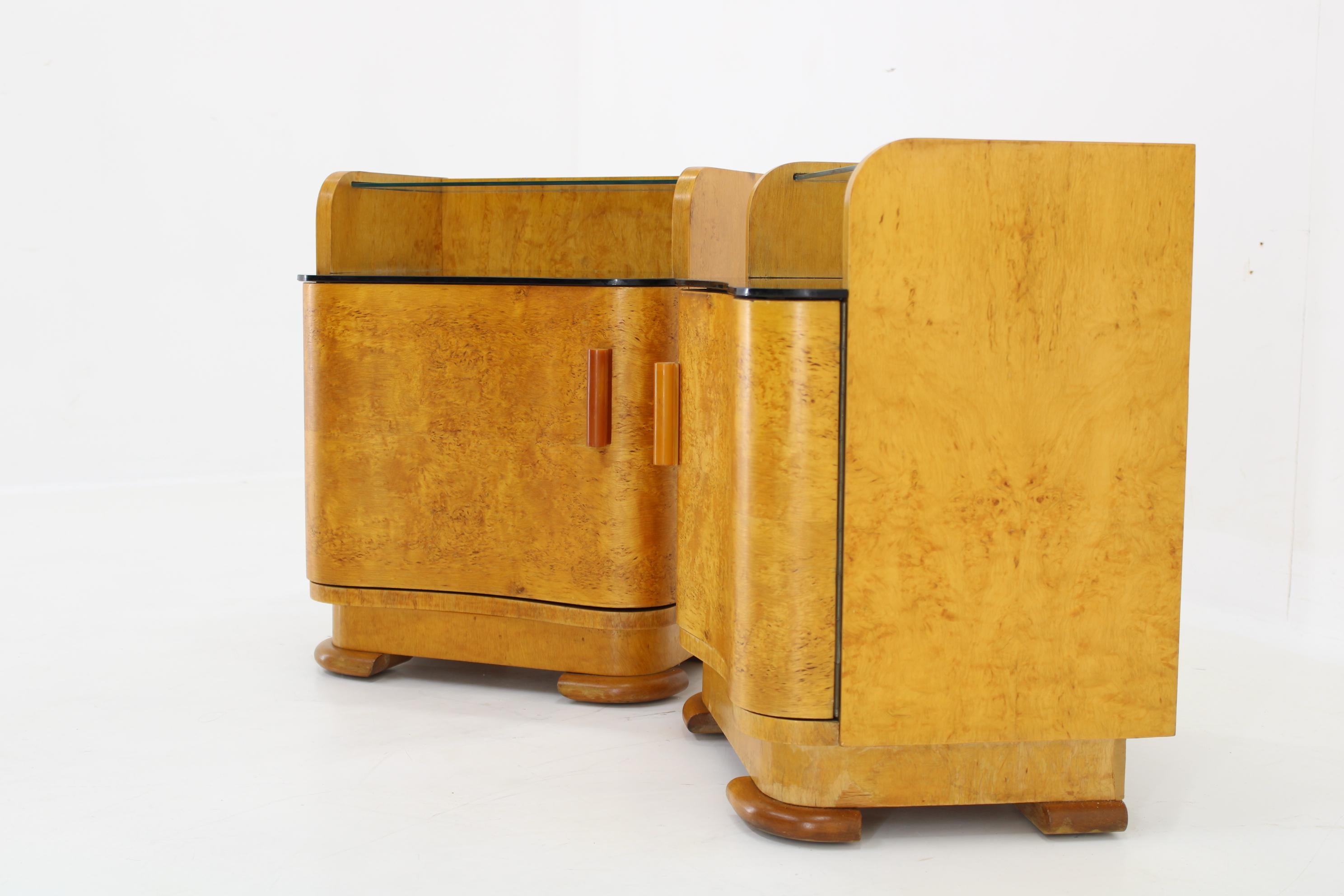 1950s Pair of Bedside Tables in Maple Finish, Czechoslovakia 2